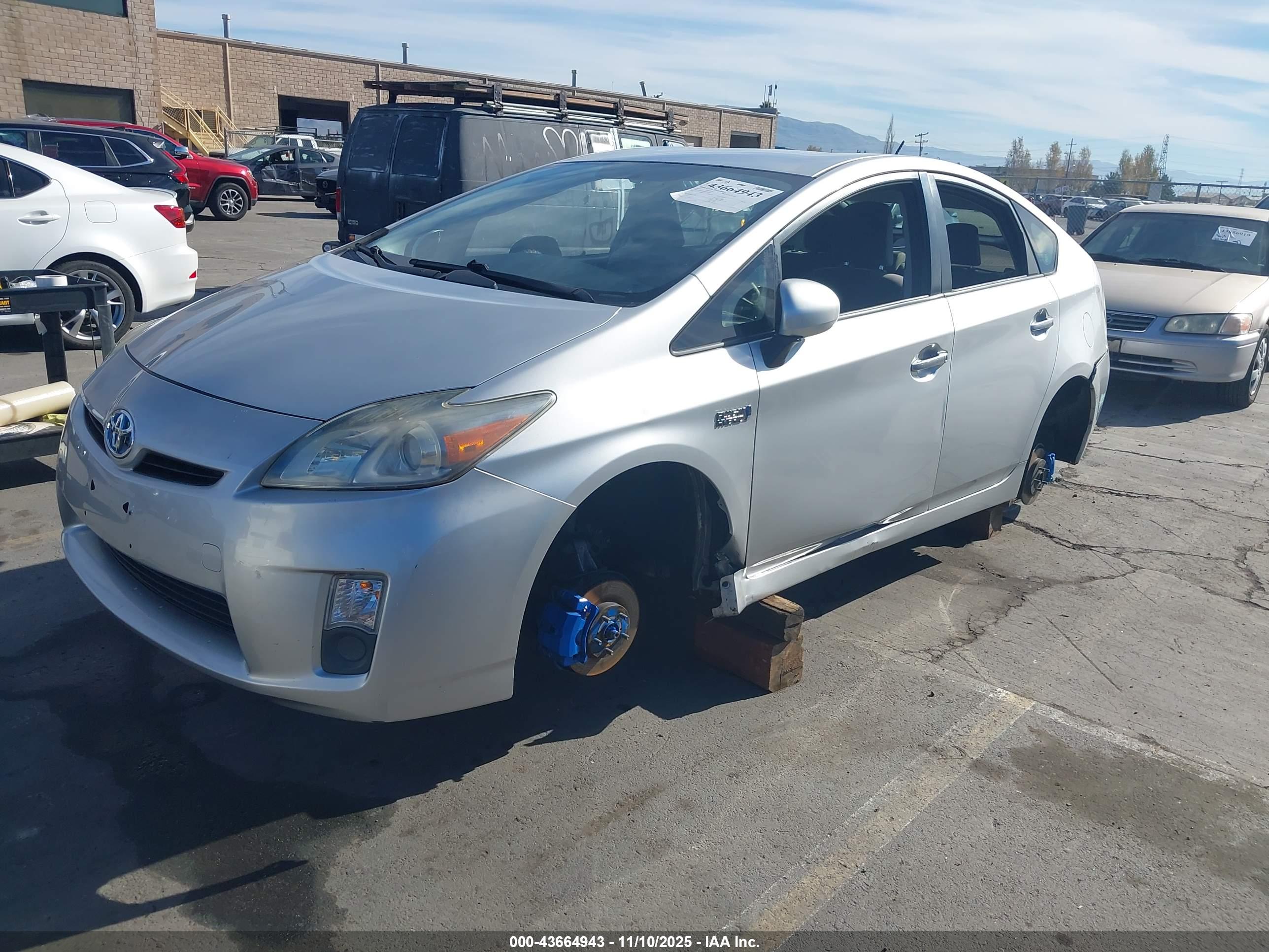 TOYOTA PRIUS image 2