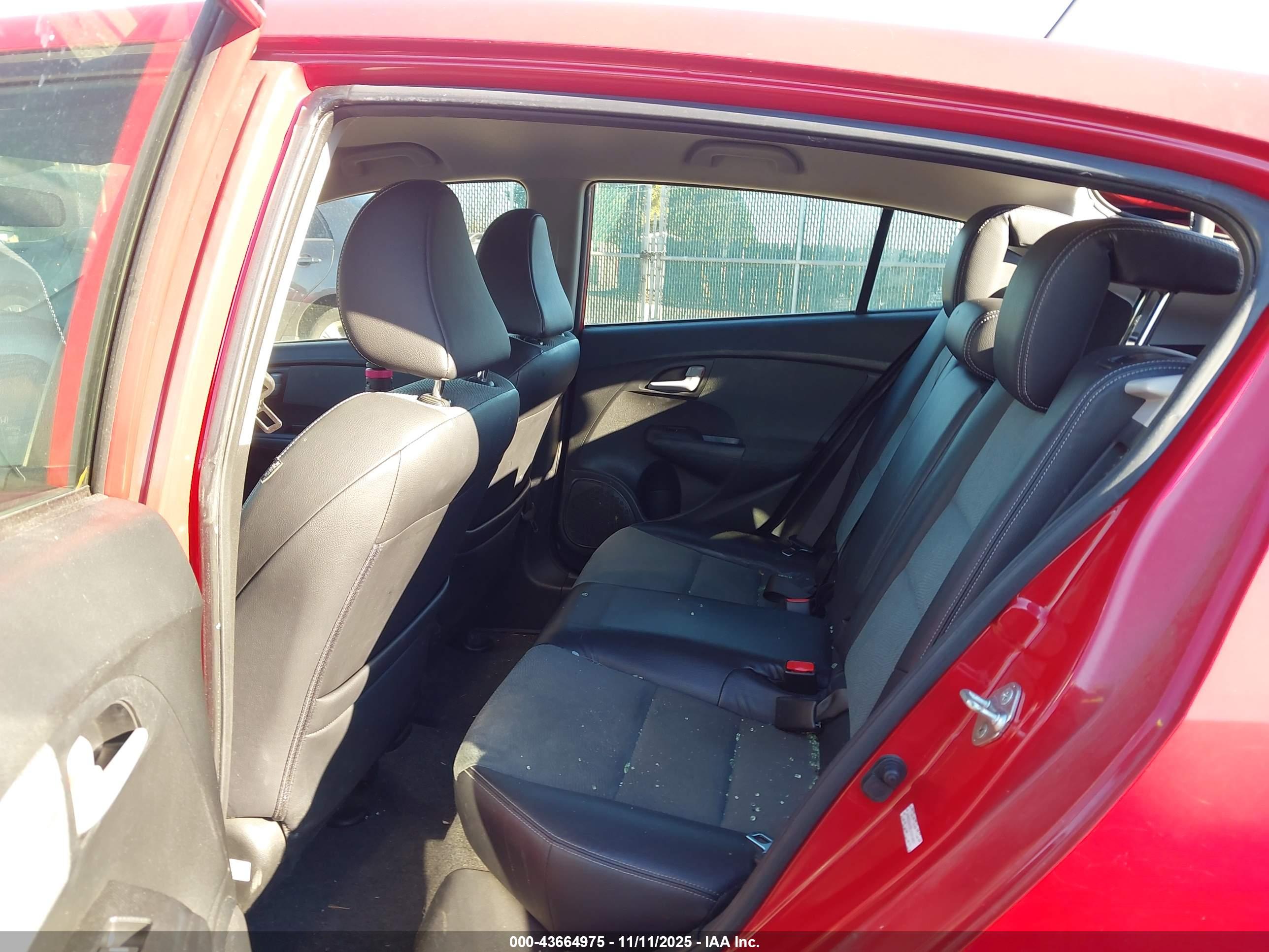 HONDA INSIGHT image 8