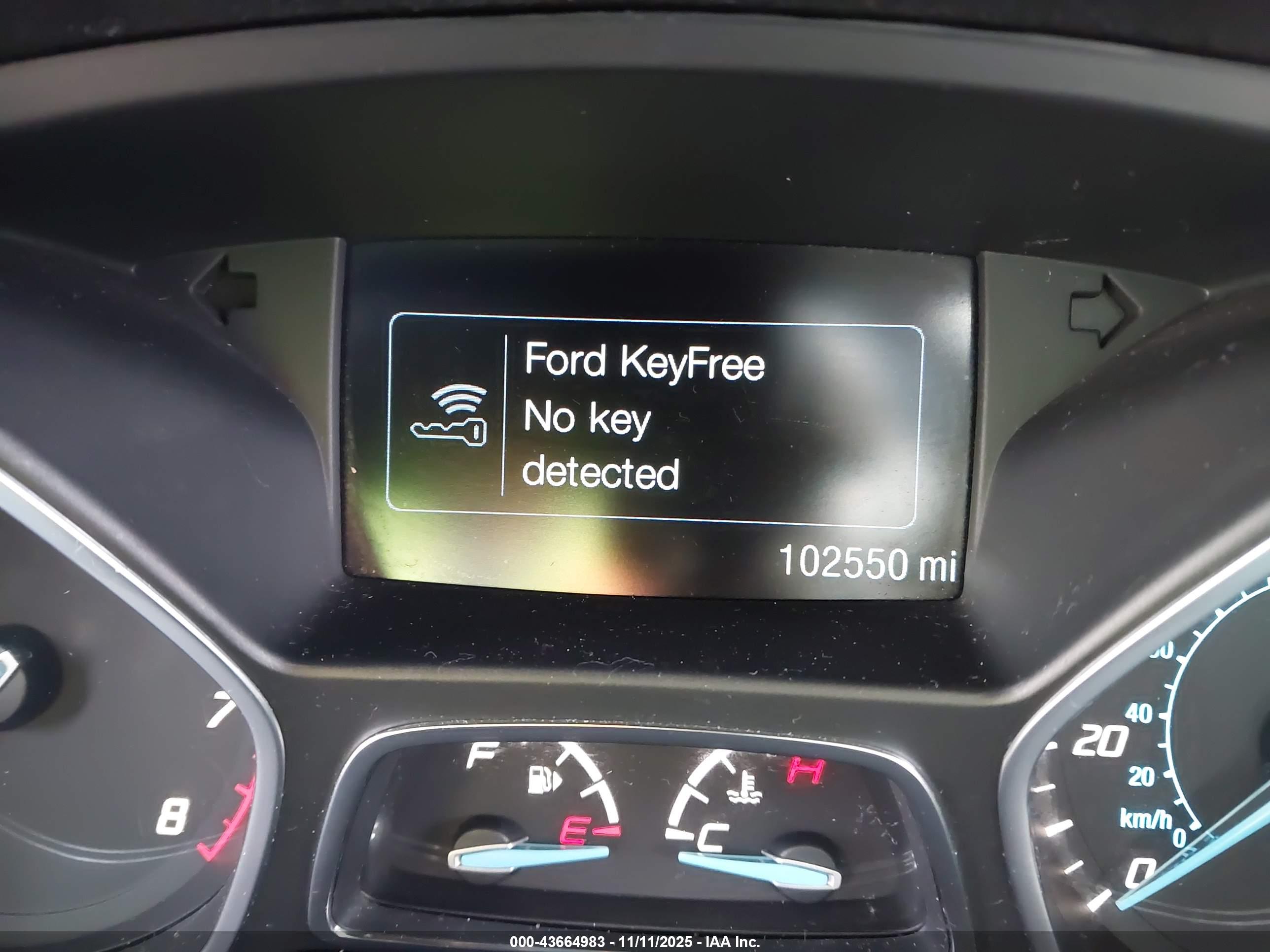 FORD ESCAPE image 7