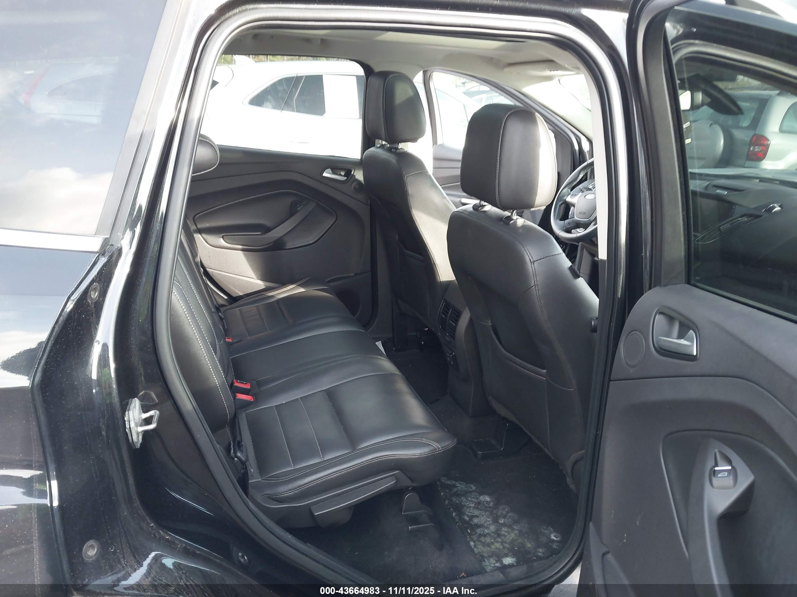 FORD ESCAPE image 8