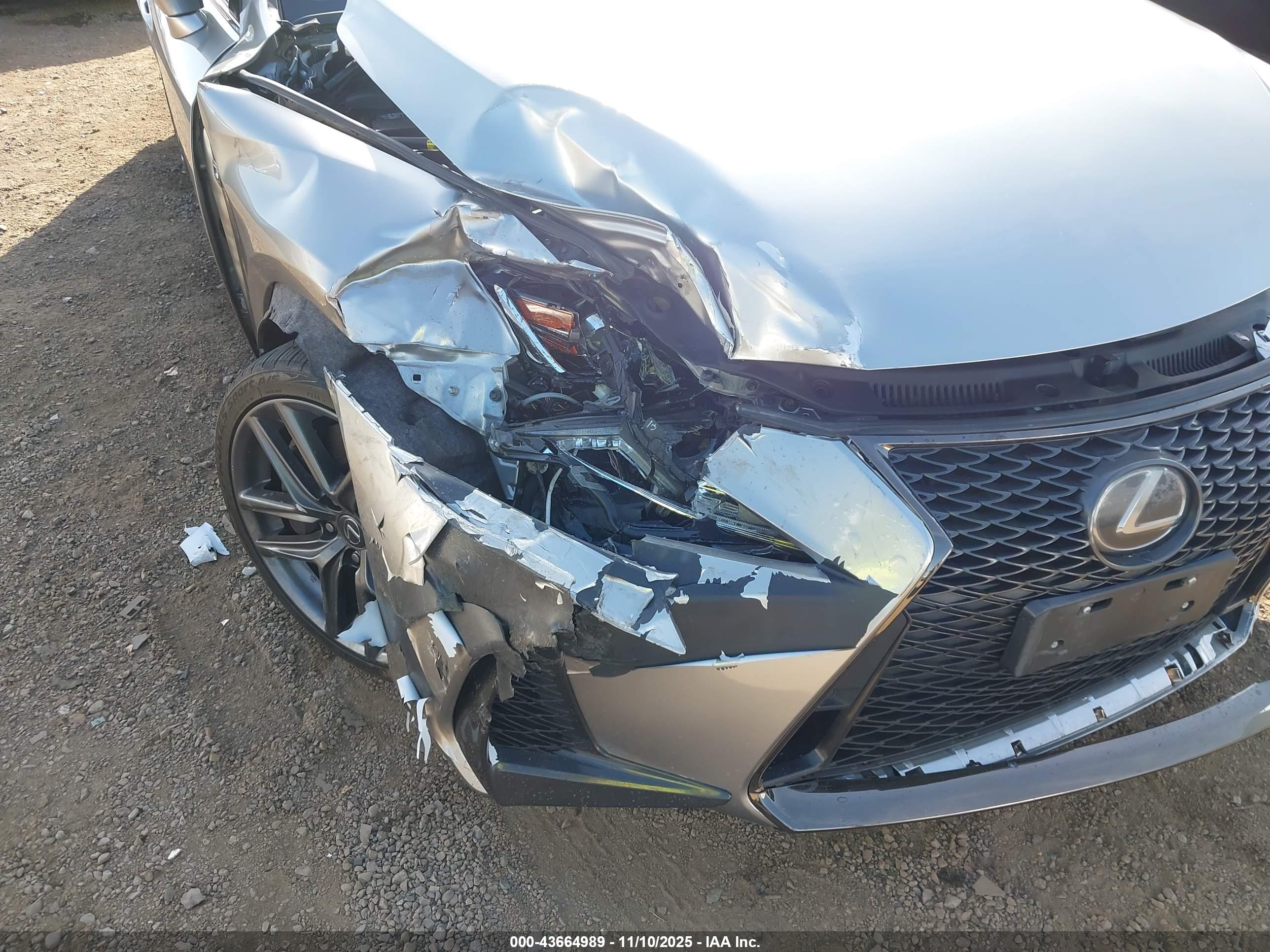 LEXUS IS image 6