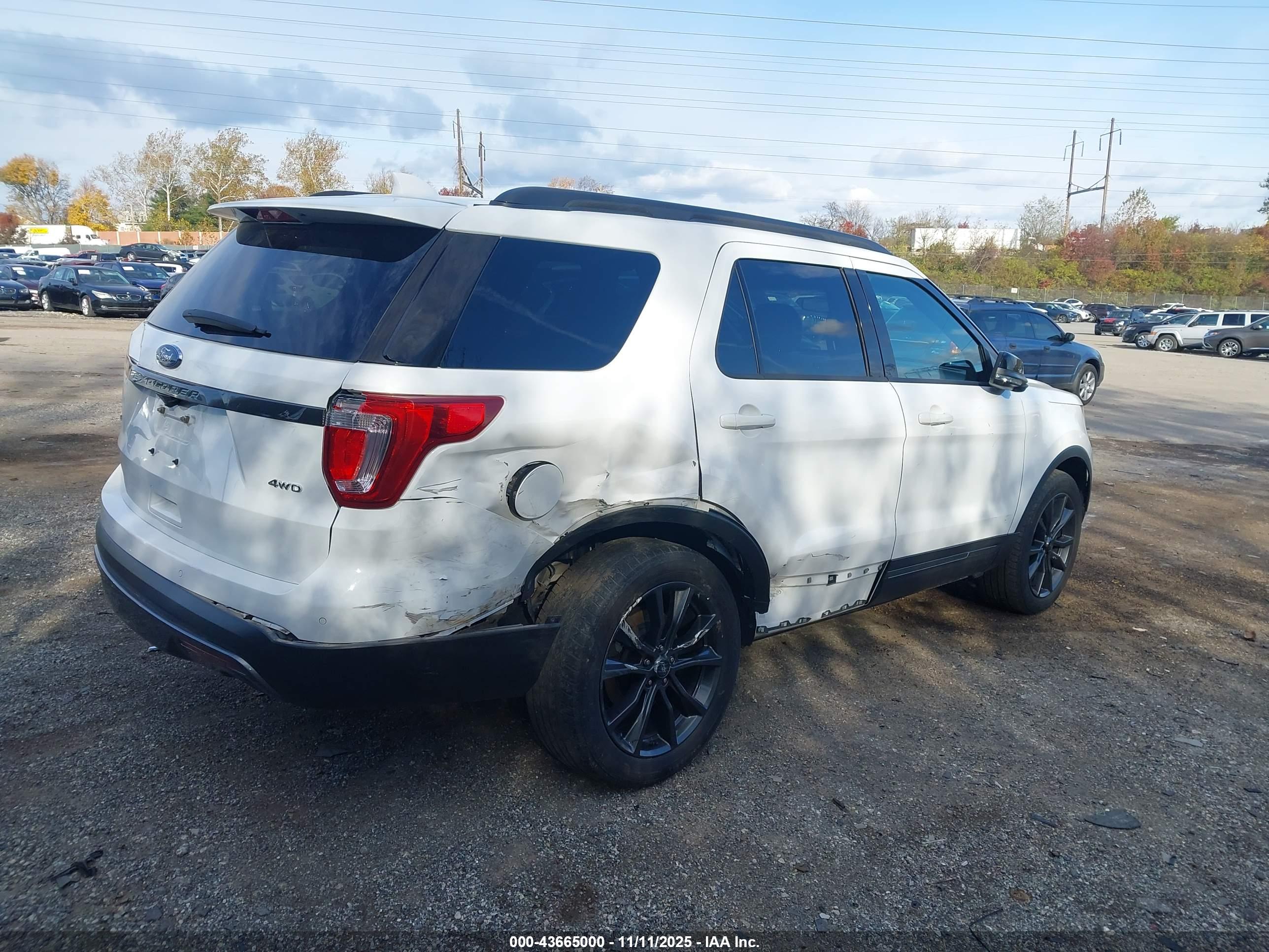 FORD EXPLORER image 6