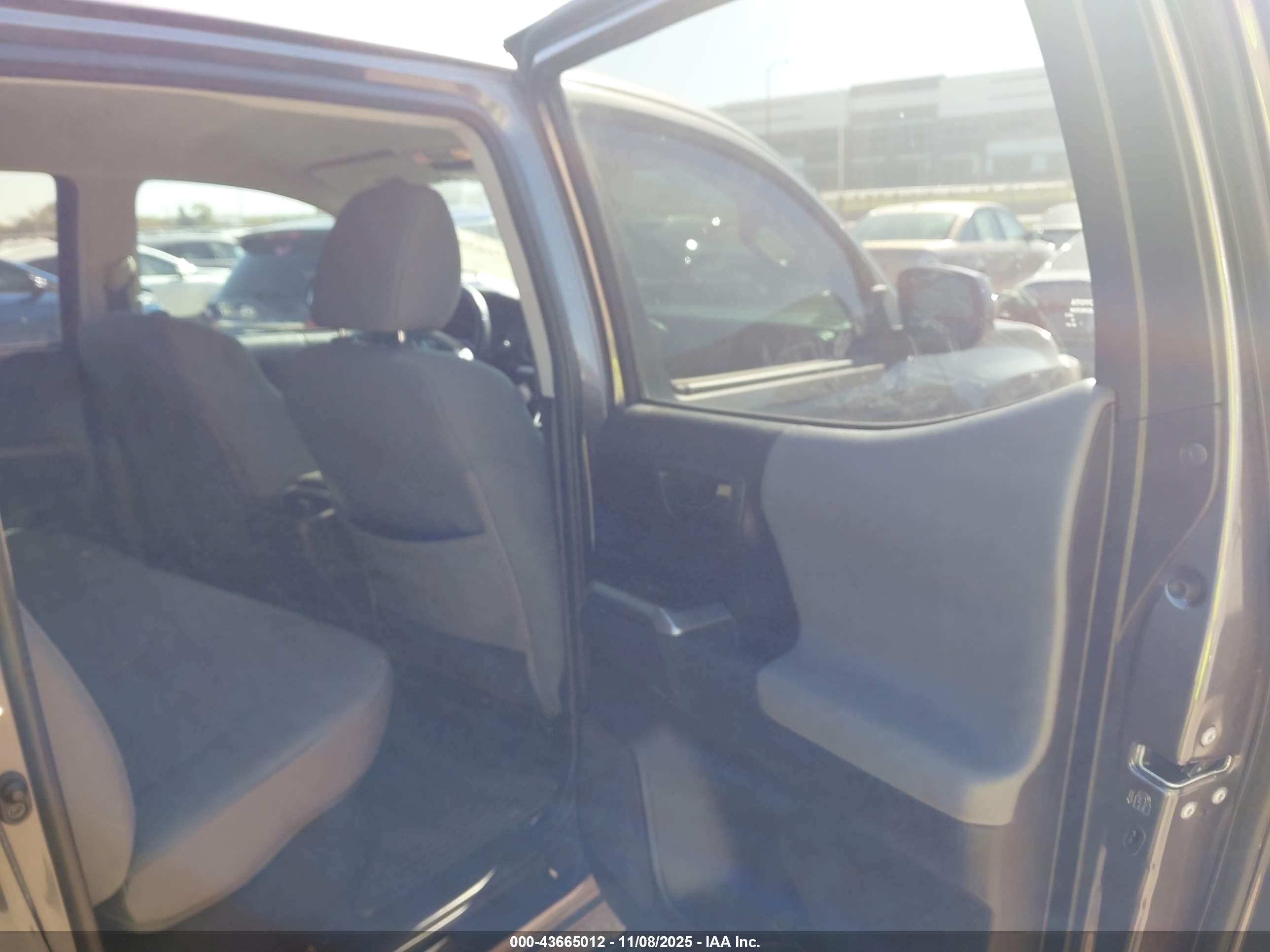 TOYOTA TACOMA image 8
