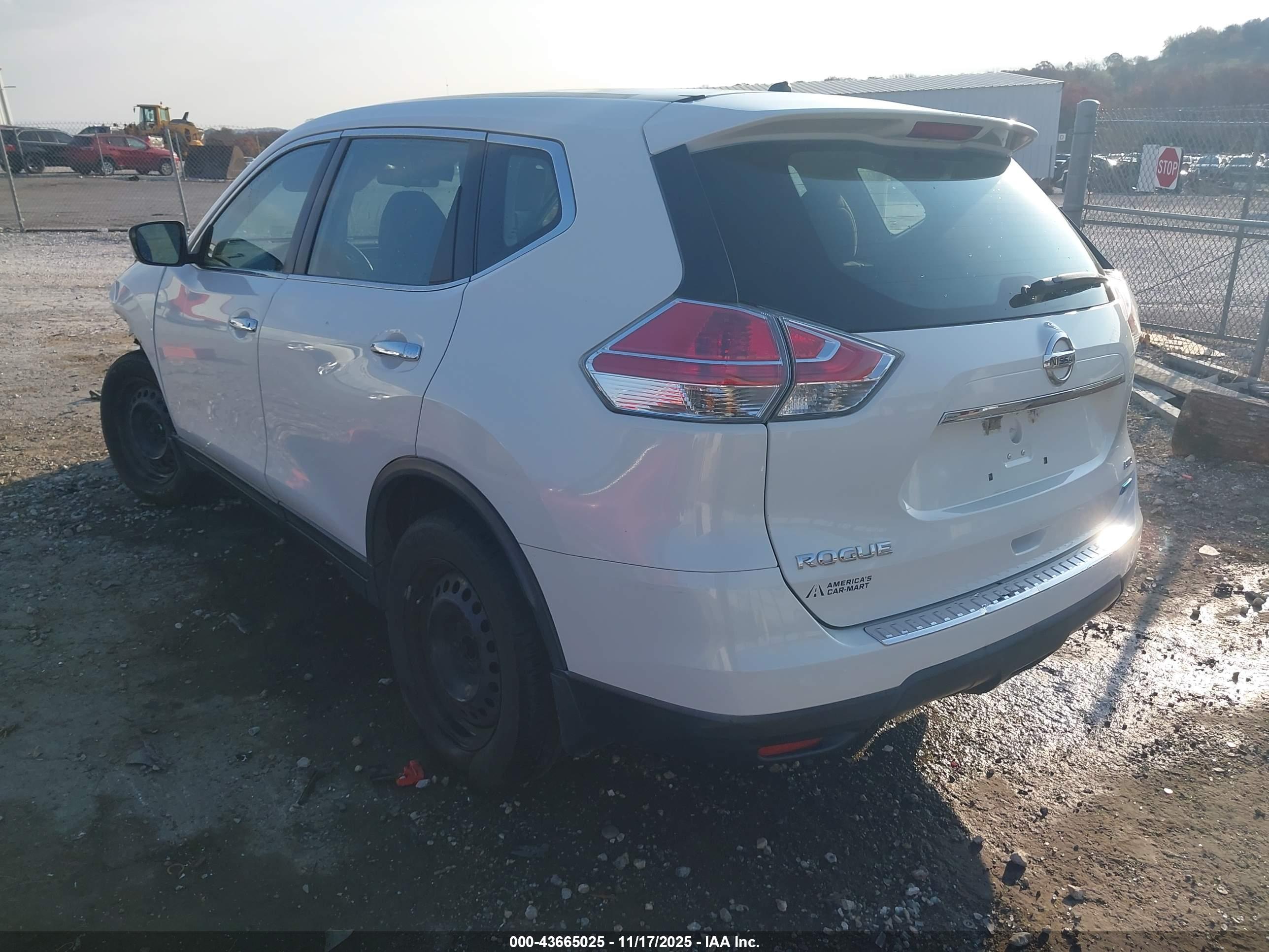 NISSAN ROGUE image 3