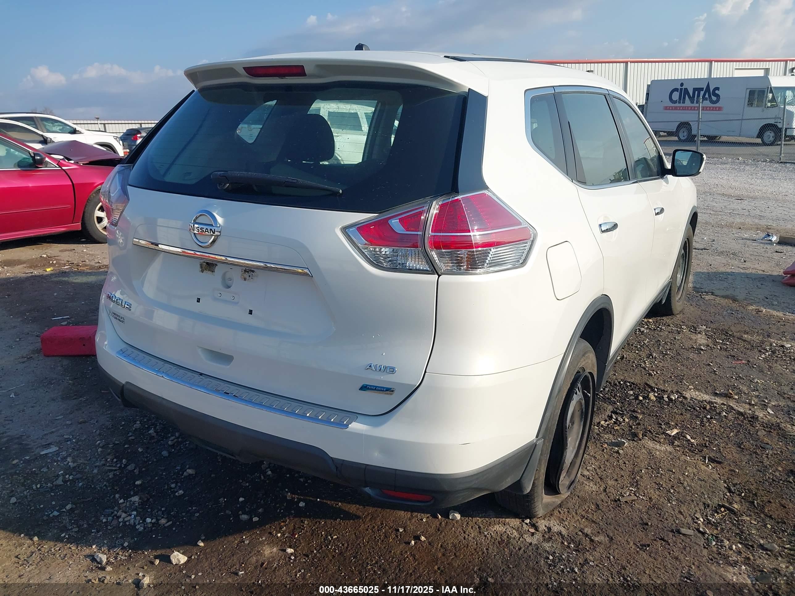 NISSAN ROGUE image 4