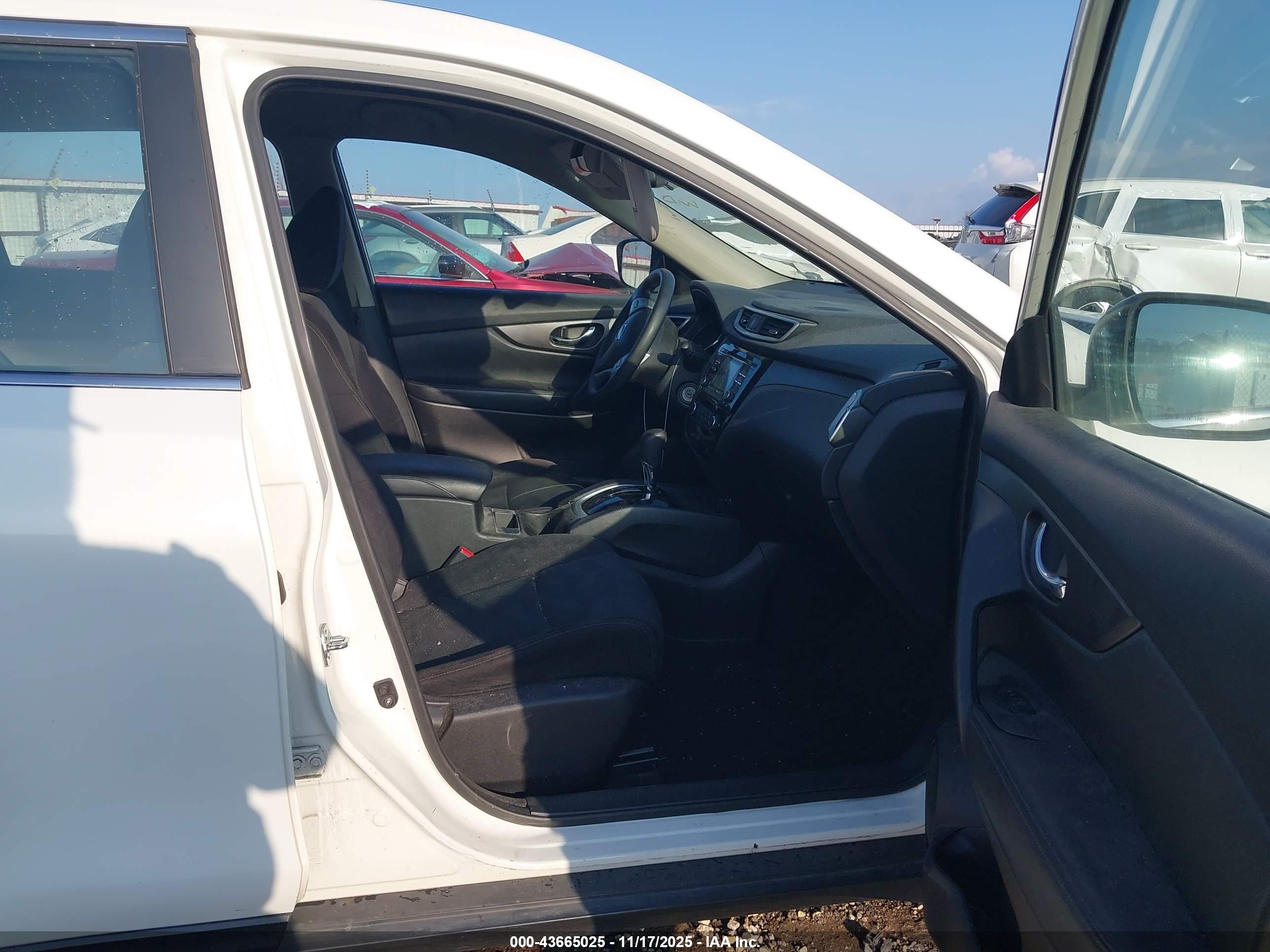 NISSAN ROGUE image 5