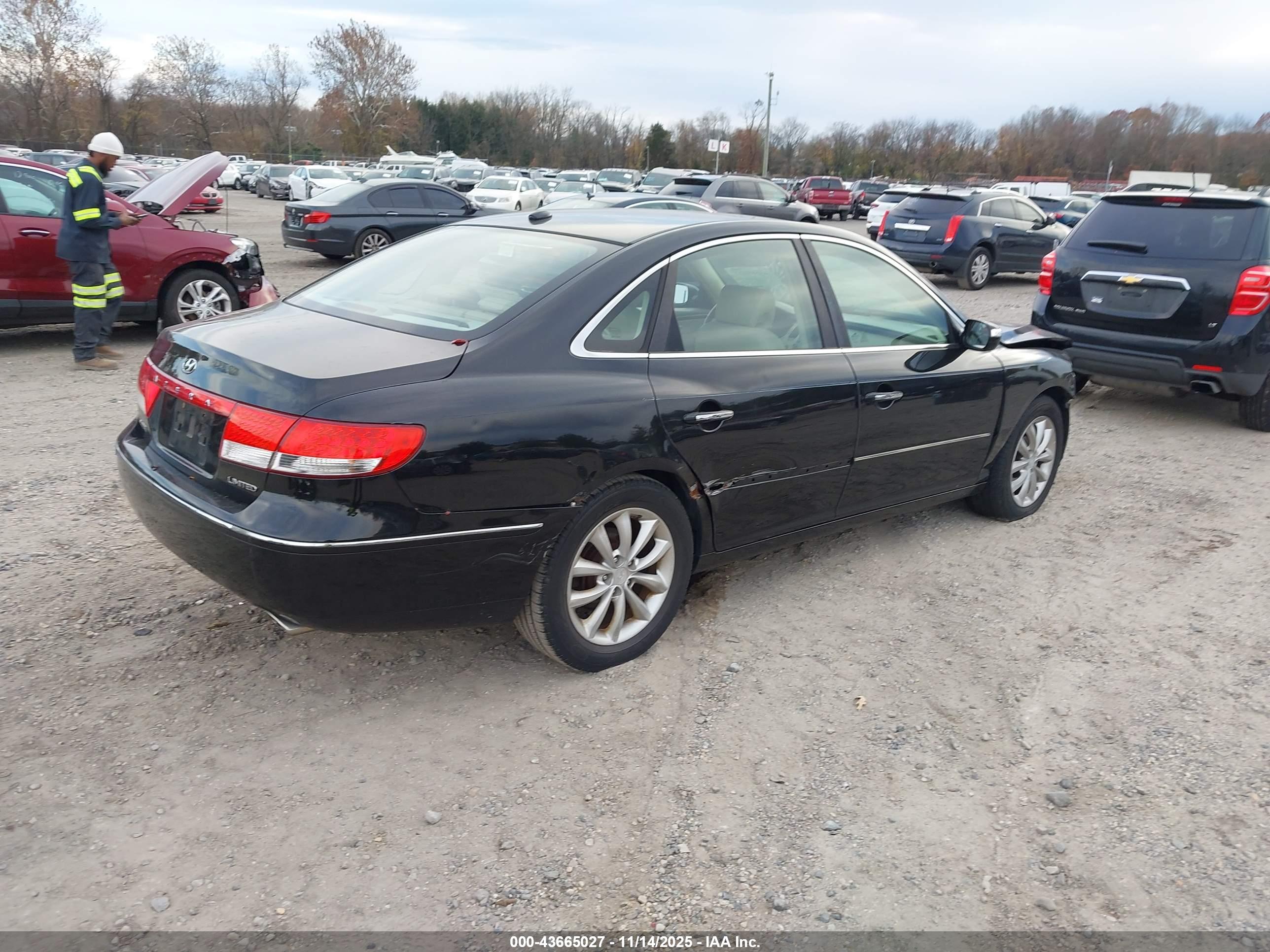 HYUNDAI AZERA image 4