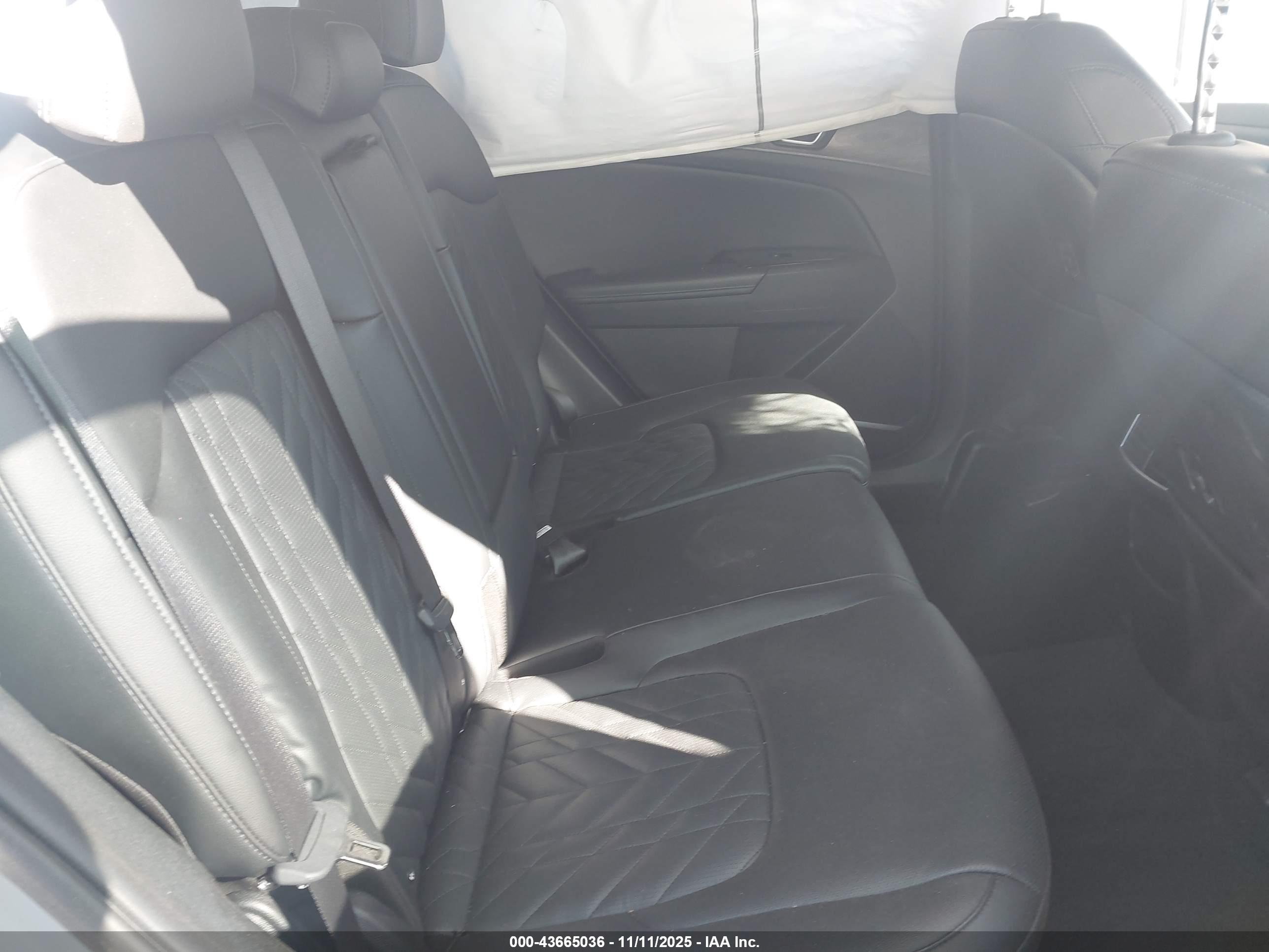 KIA SPORTAGE image 8