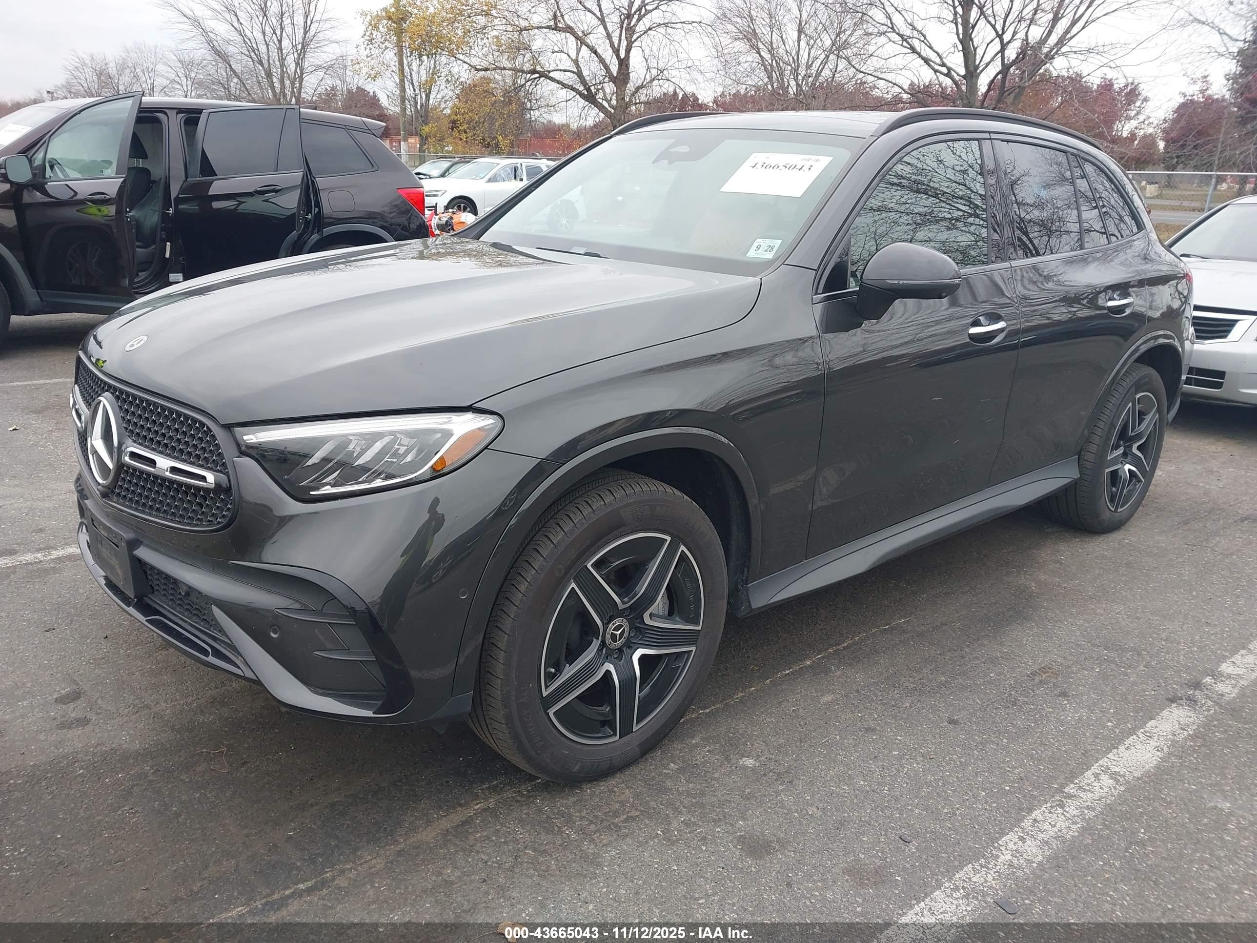 MERCEDES-BENZ GLC image 2