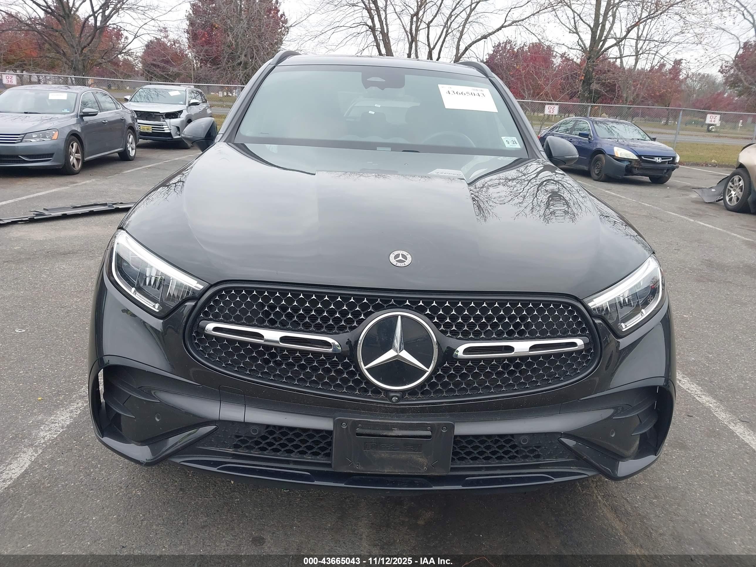 MERCEDES-BENZ GLC image 6