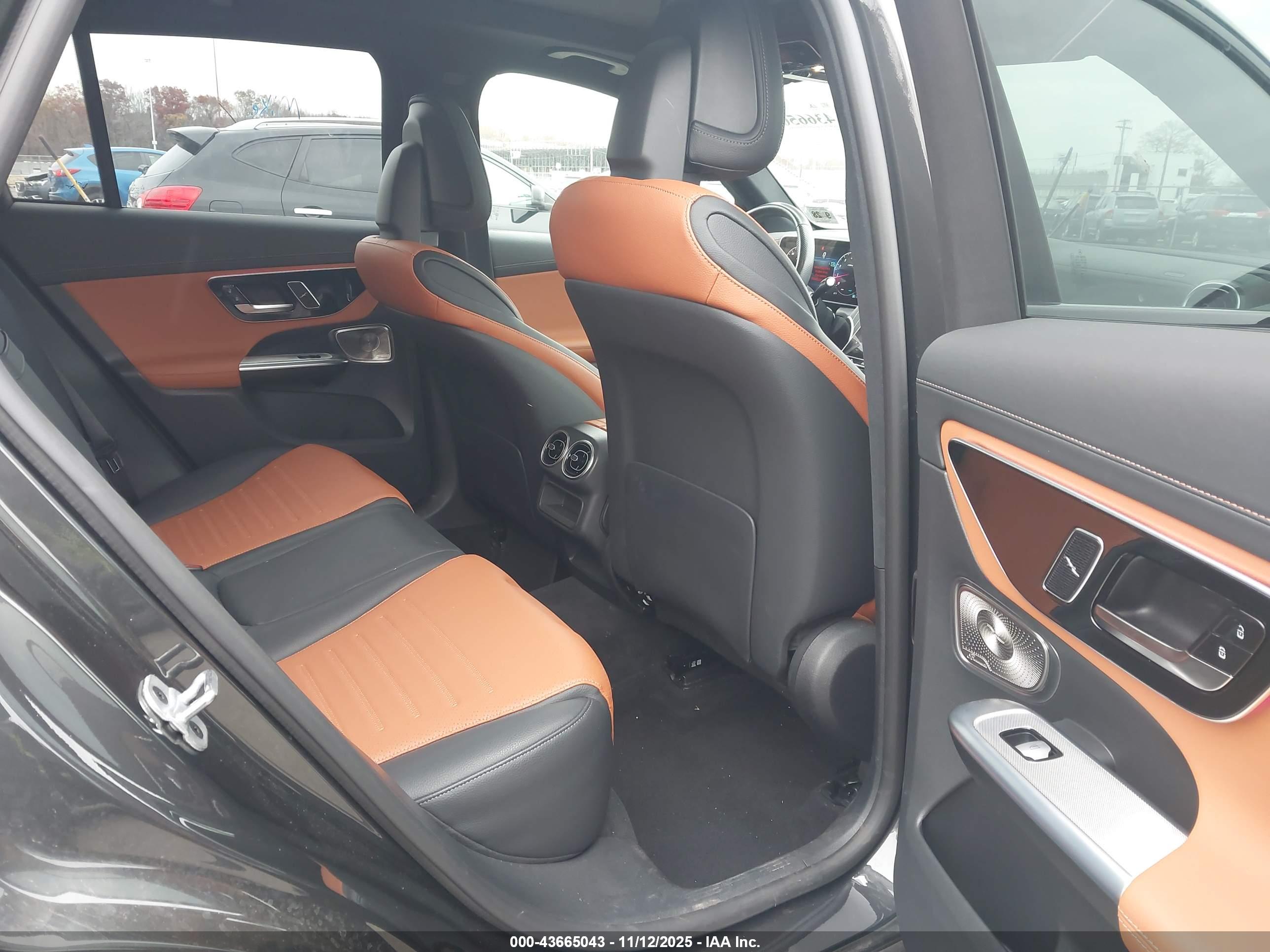 MERCEDES-BENZ GLC image 8