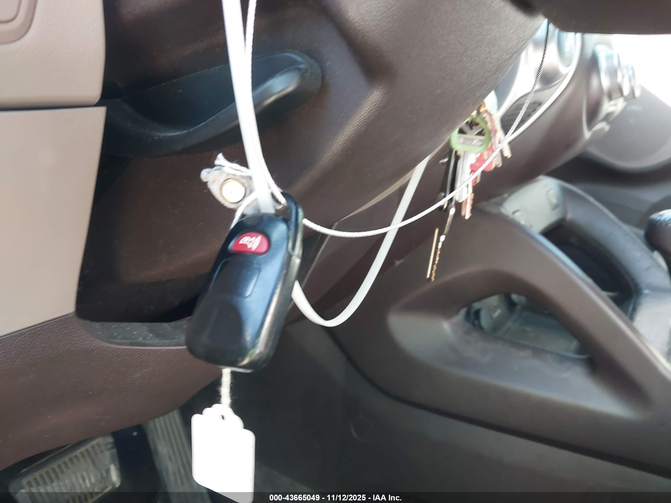 HYUNDAI TUCSON image 11