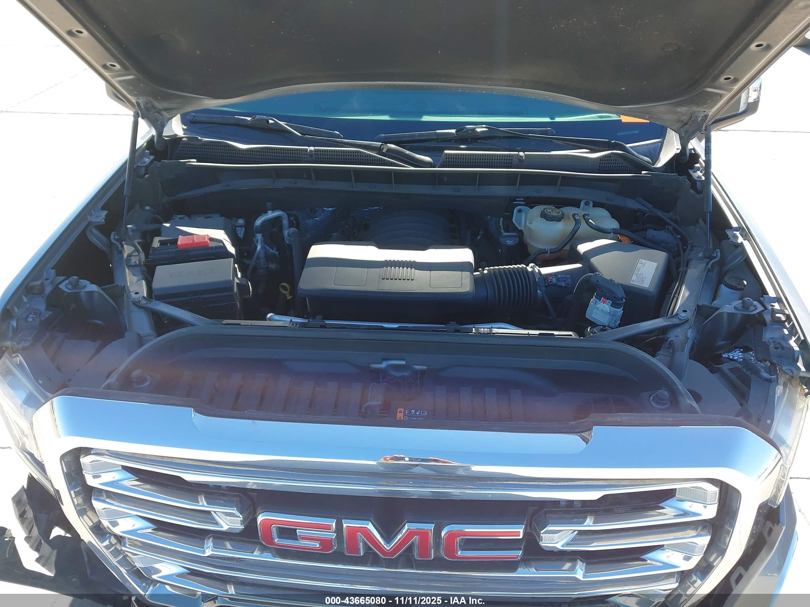 GMC SIERRA image 10