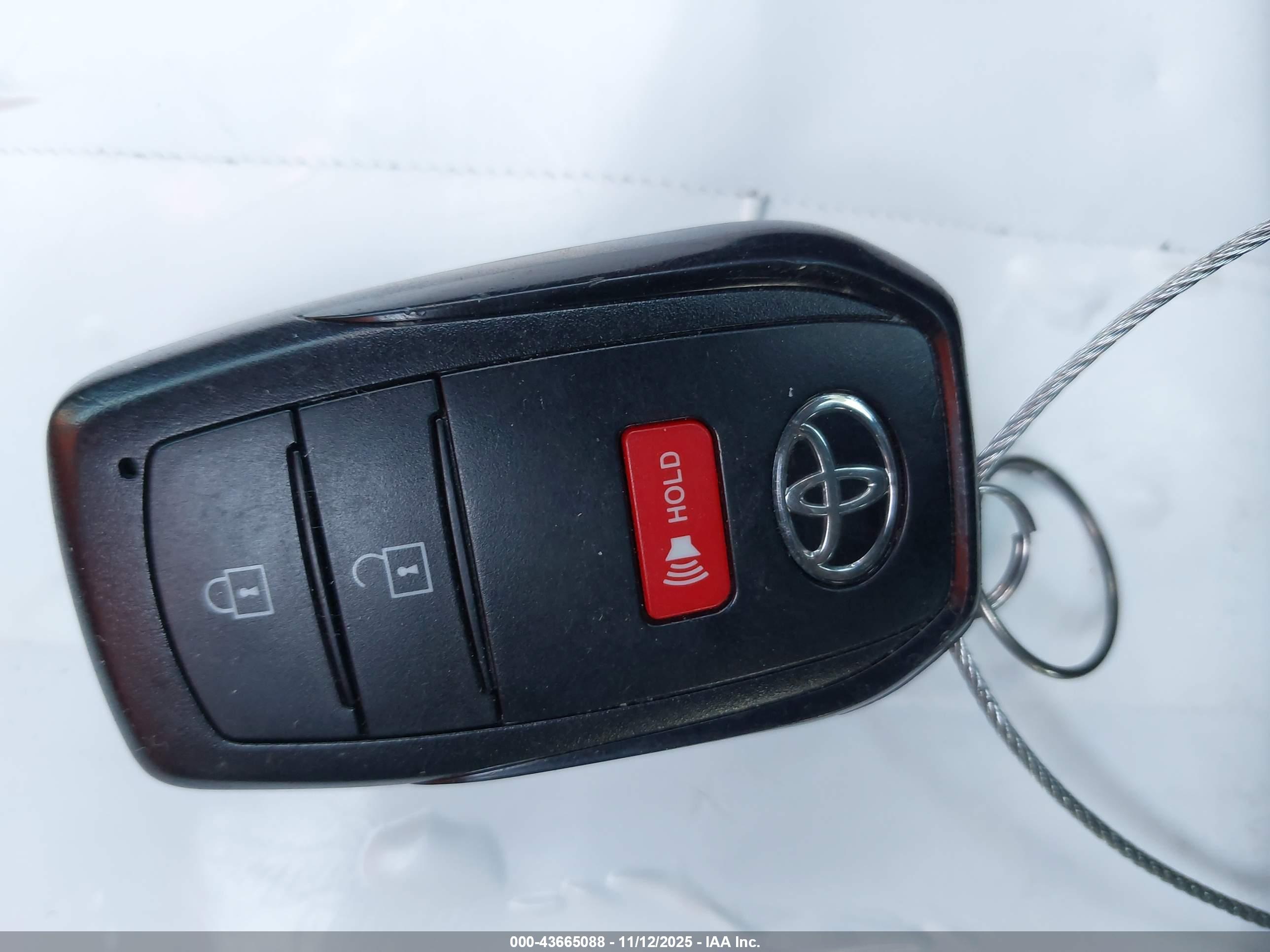 TOYOTA TACOMA image 11