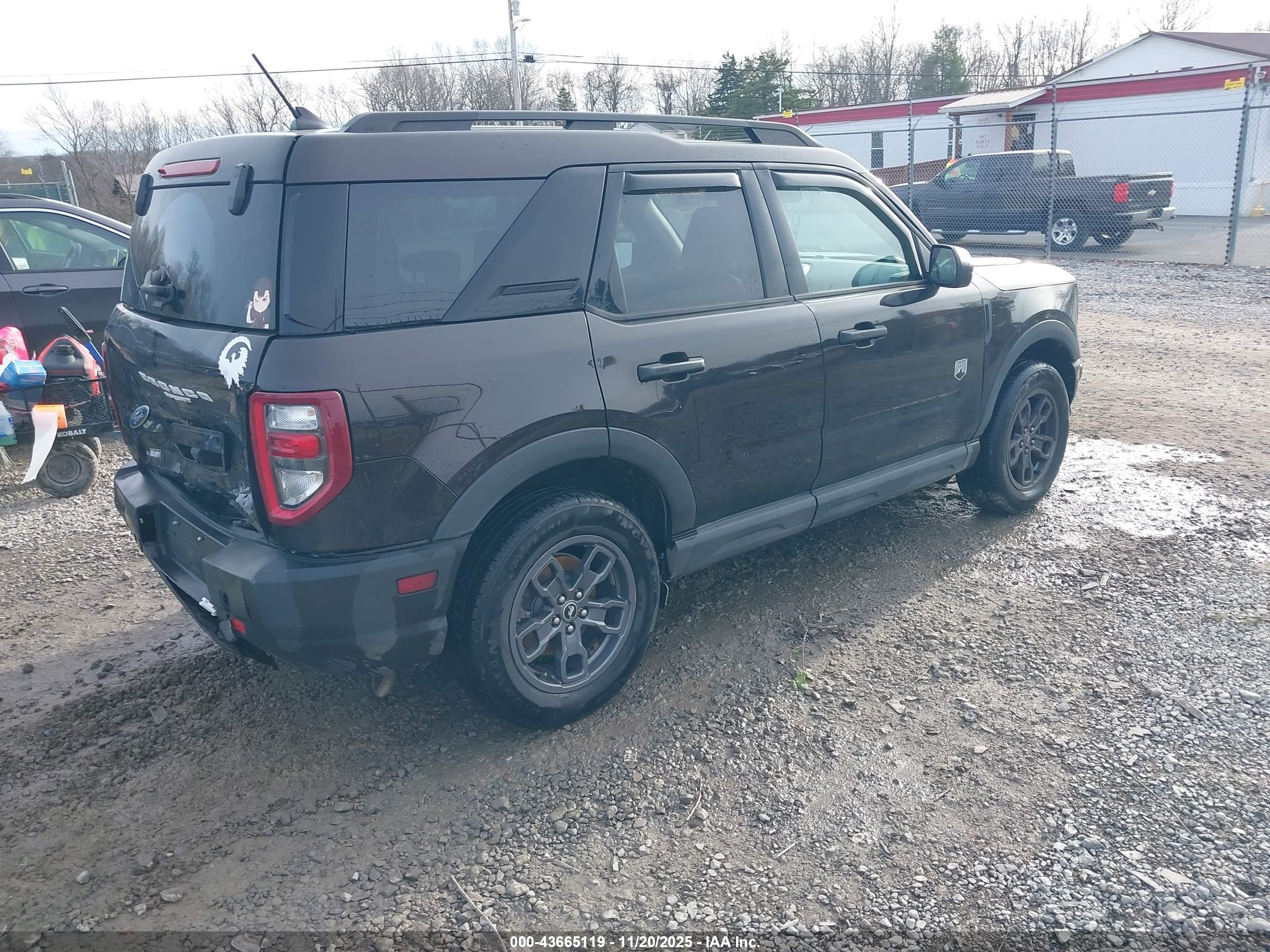 FORD BRONCO image 4