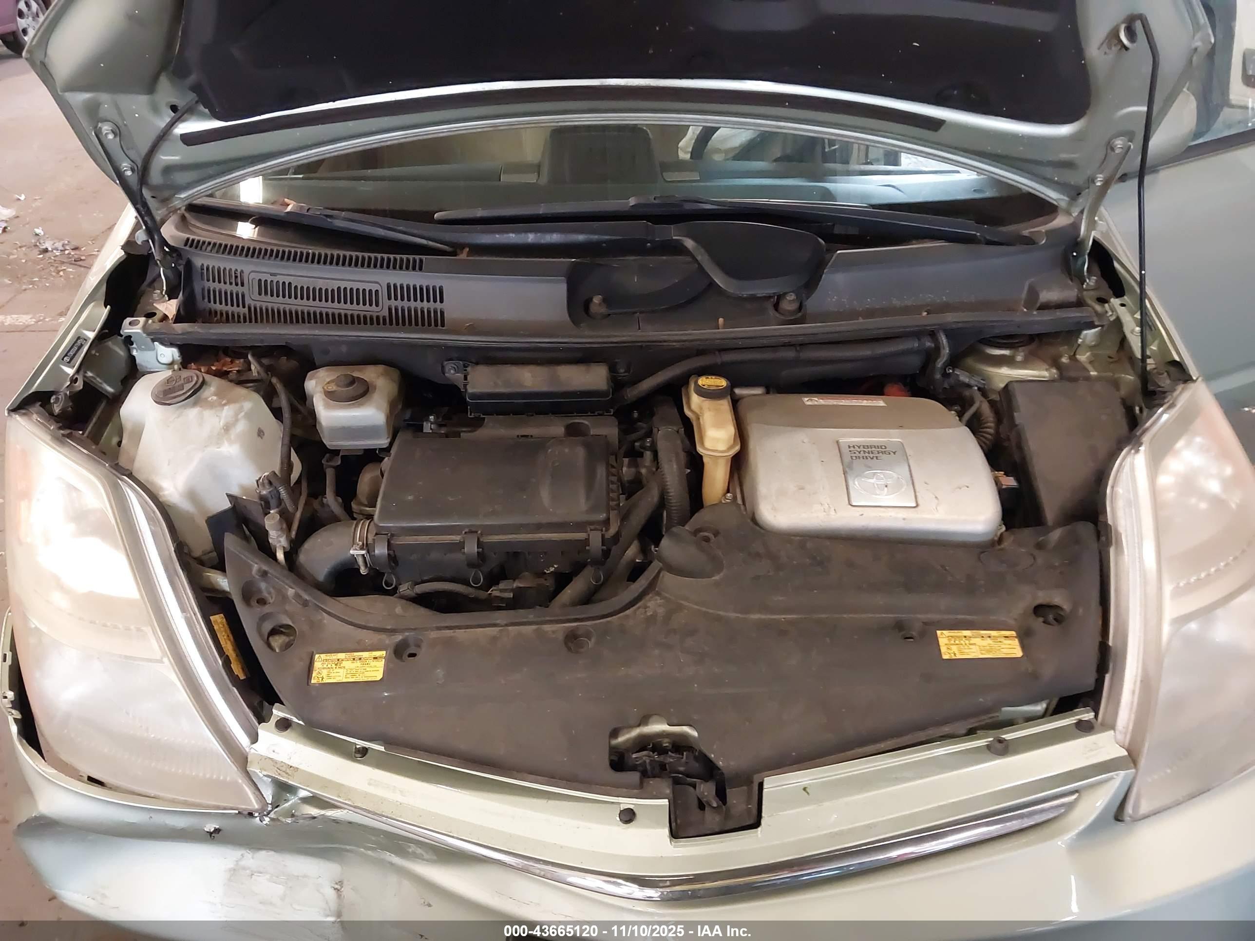 TOYOTA PRIUS image 10