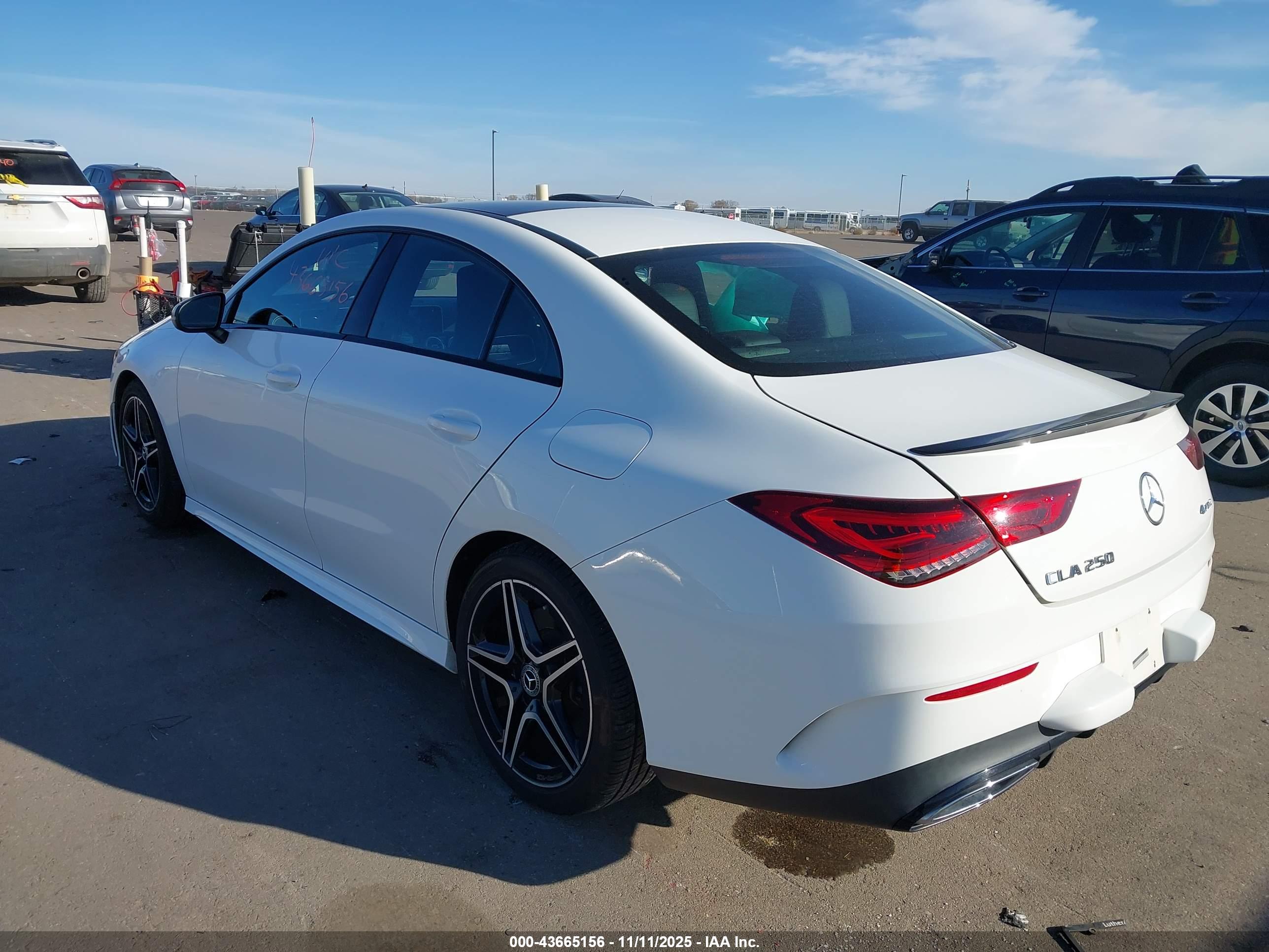 MERCEDES-BENZ CLA image 3
