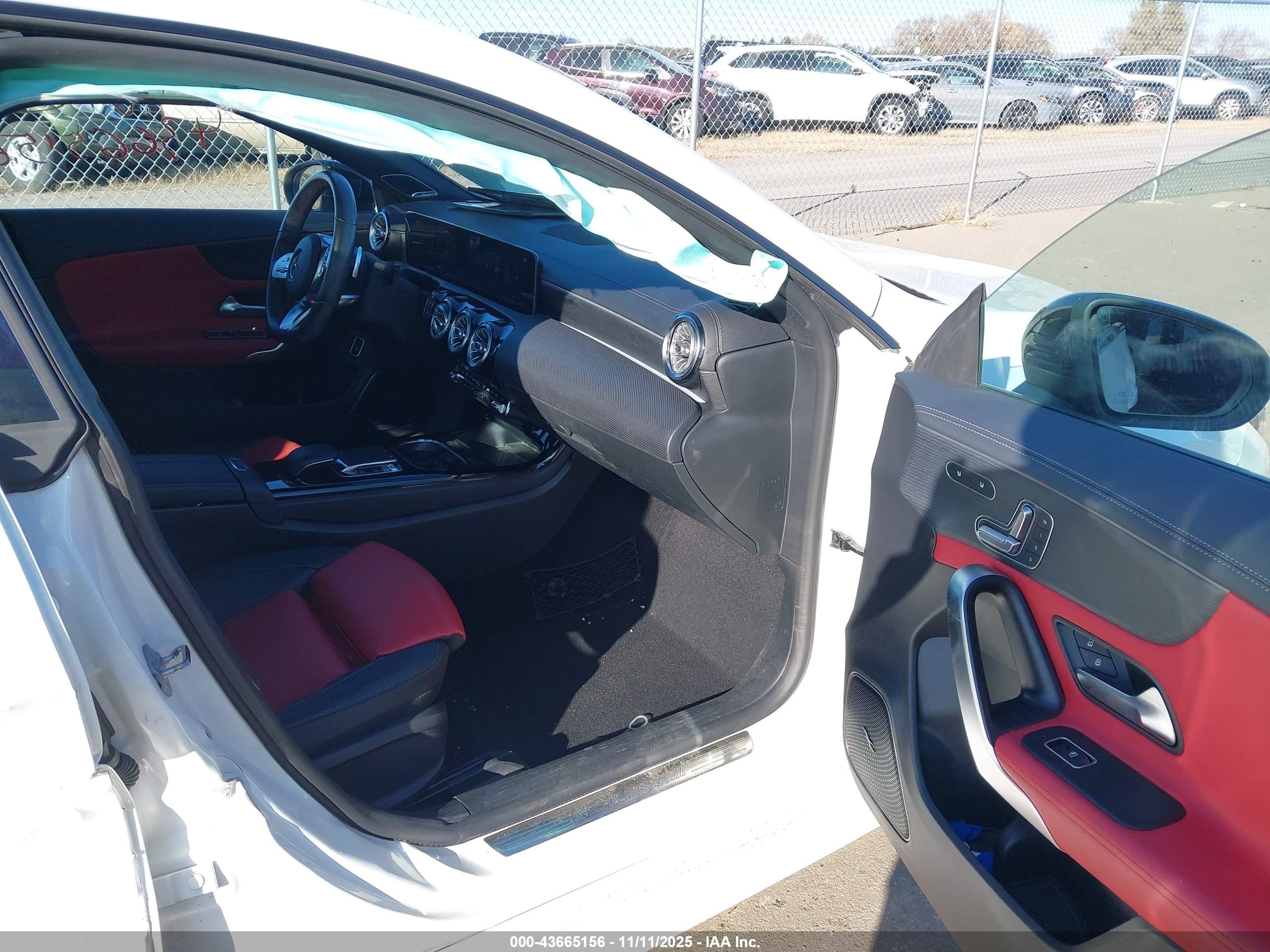 MERCEDES-BENZ CLA image 5