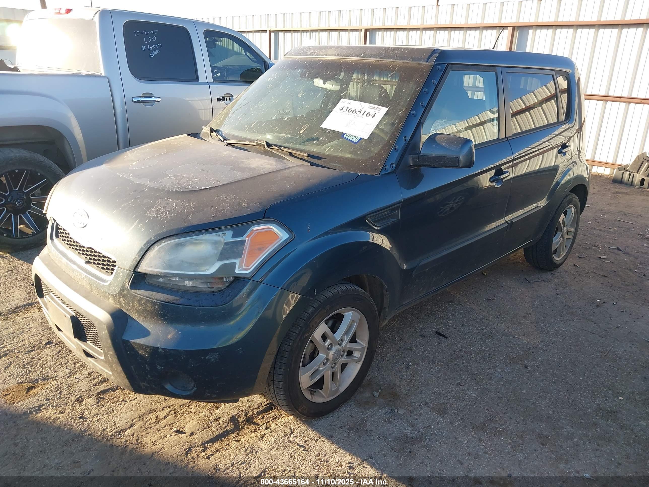 KIA SOUL image 2