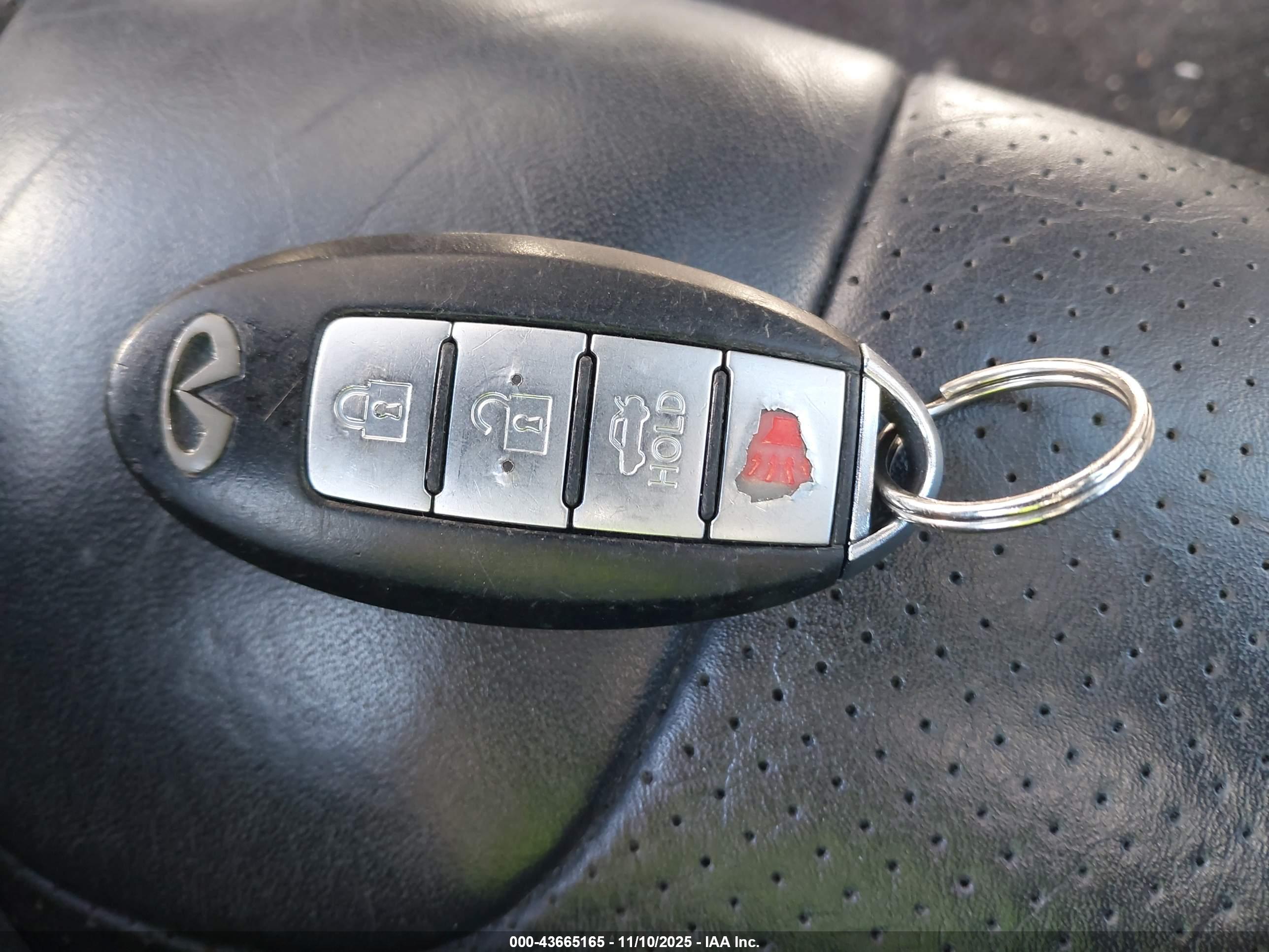 INFINITI G37 image 11