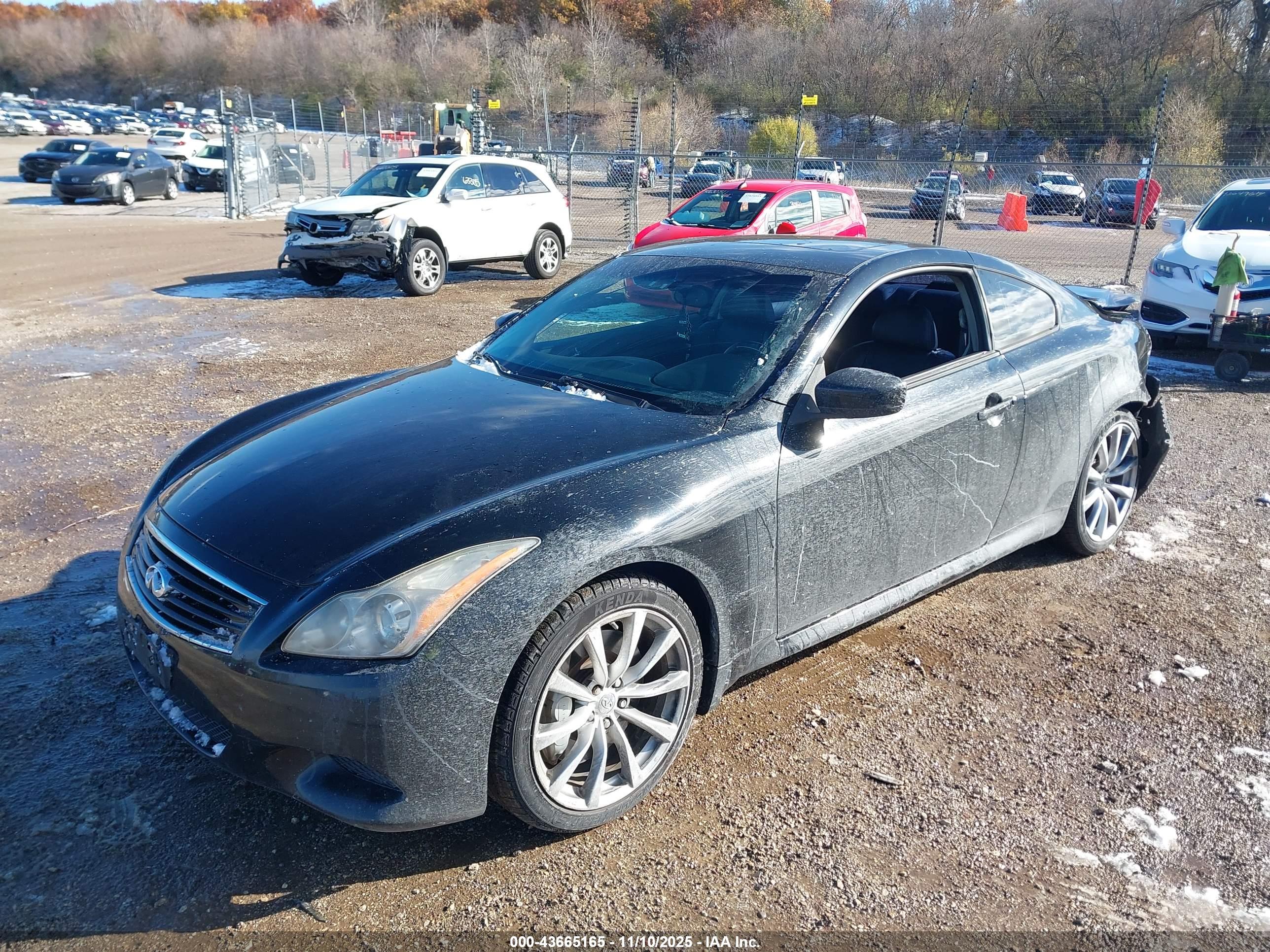 INFINITI G37 image 2