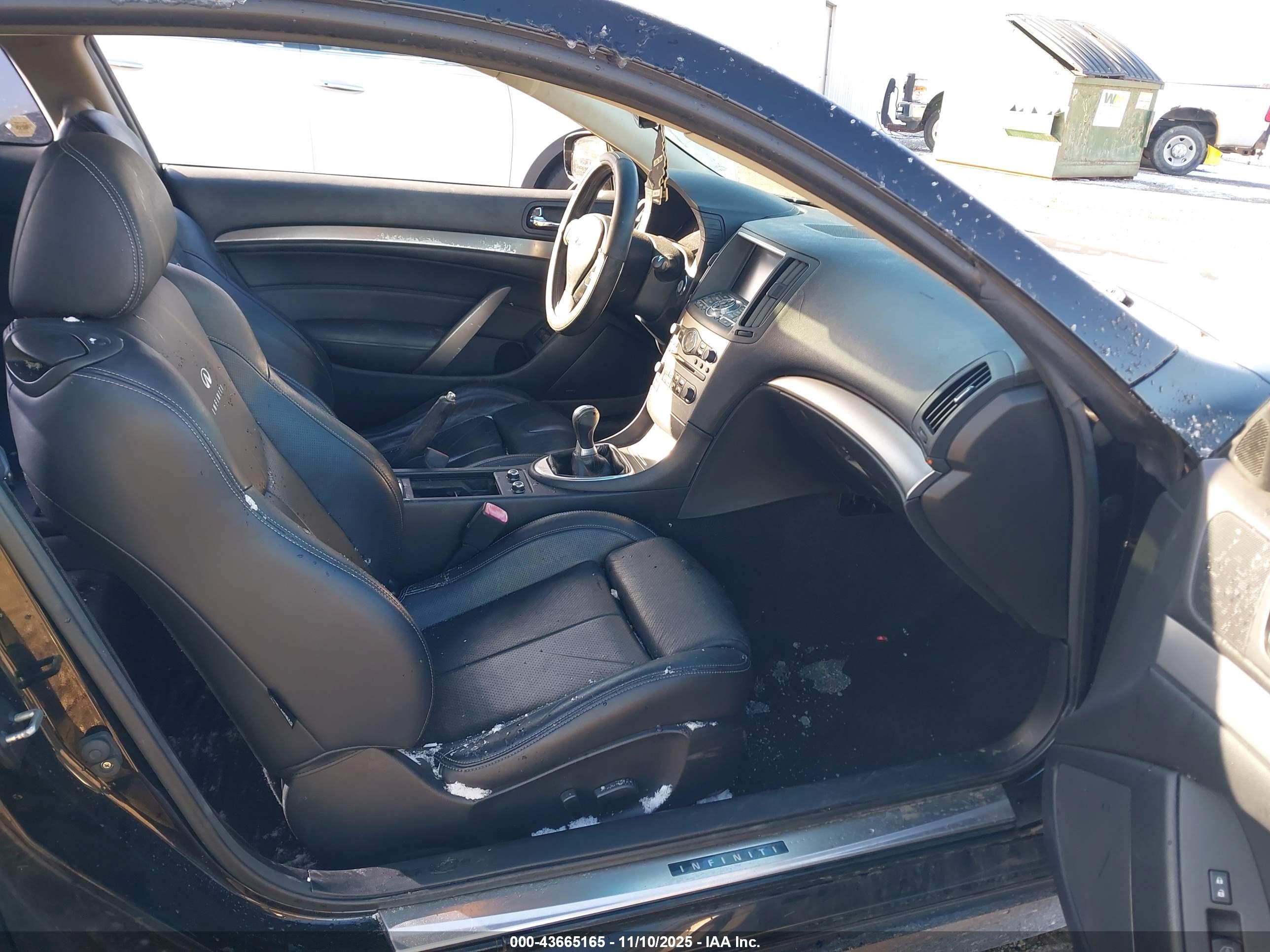 INFINITI G37 image 5
