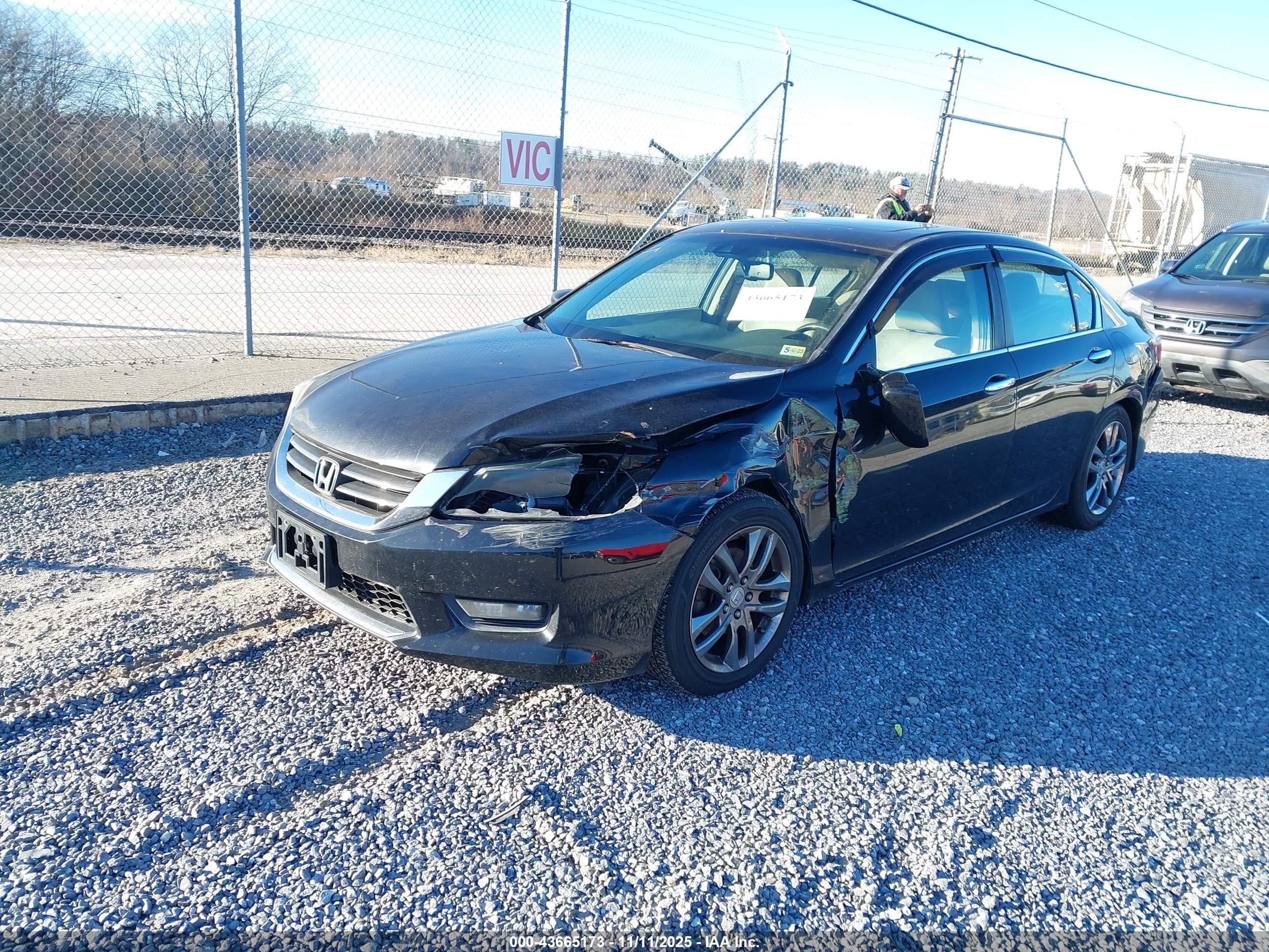 HONDA ACCORD image 2