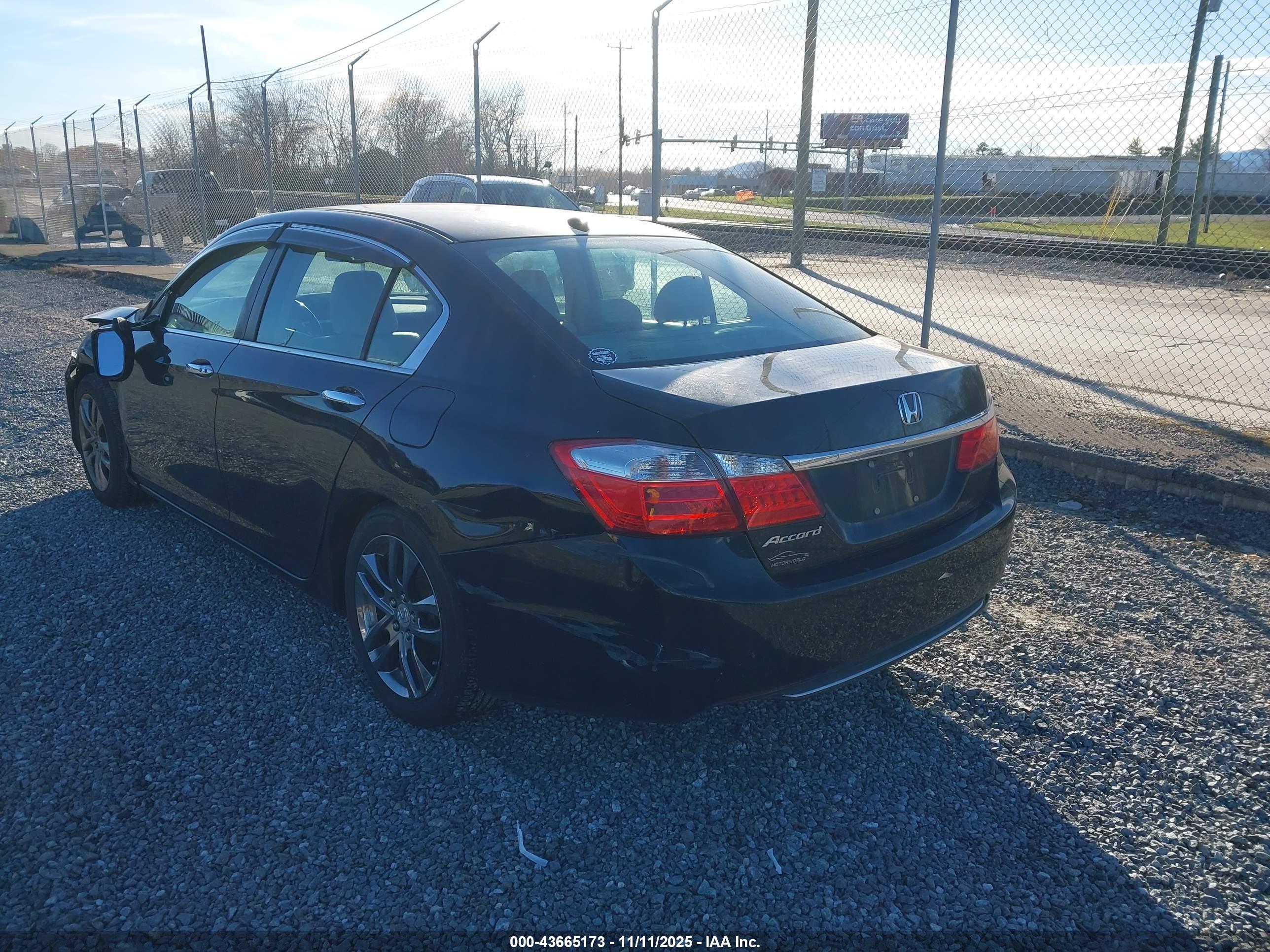 HONDA ACCORD image 3