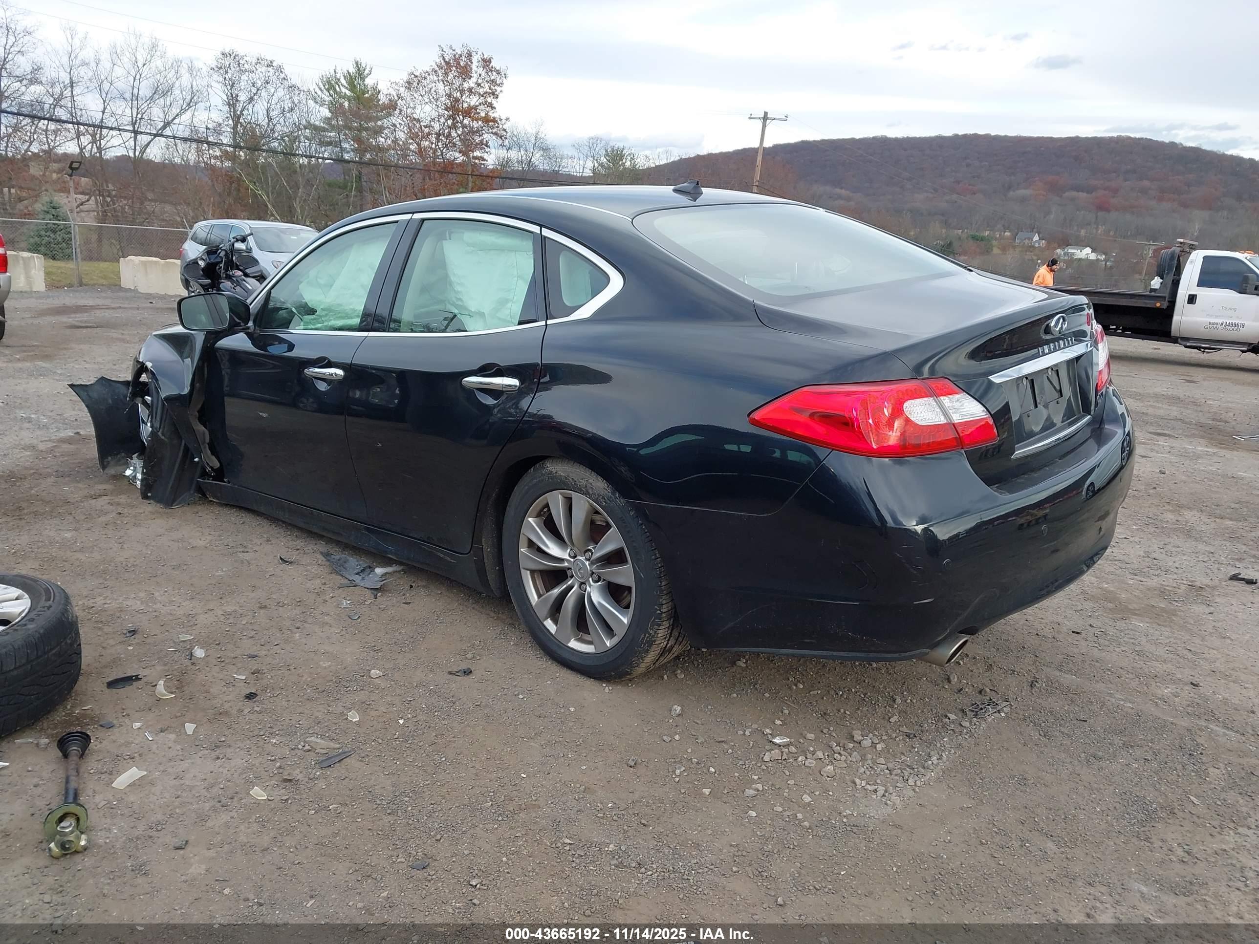 INFINITI M37X image 3