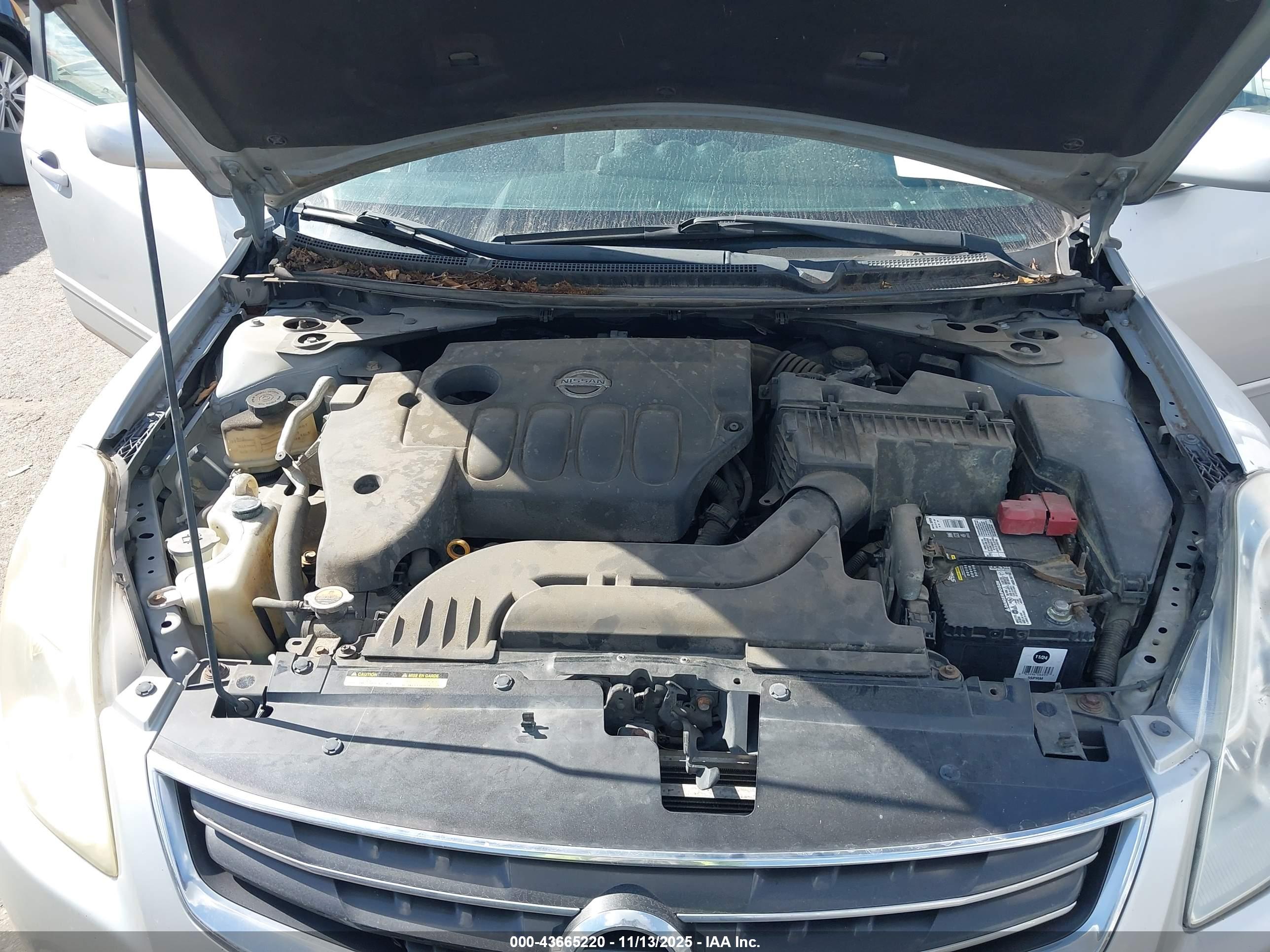NISSAN ALTIMA image 10