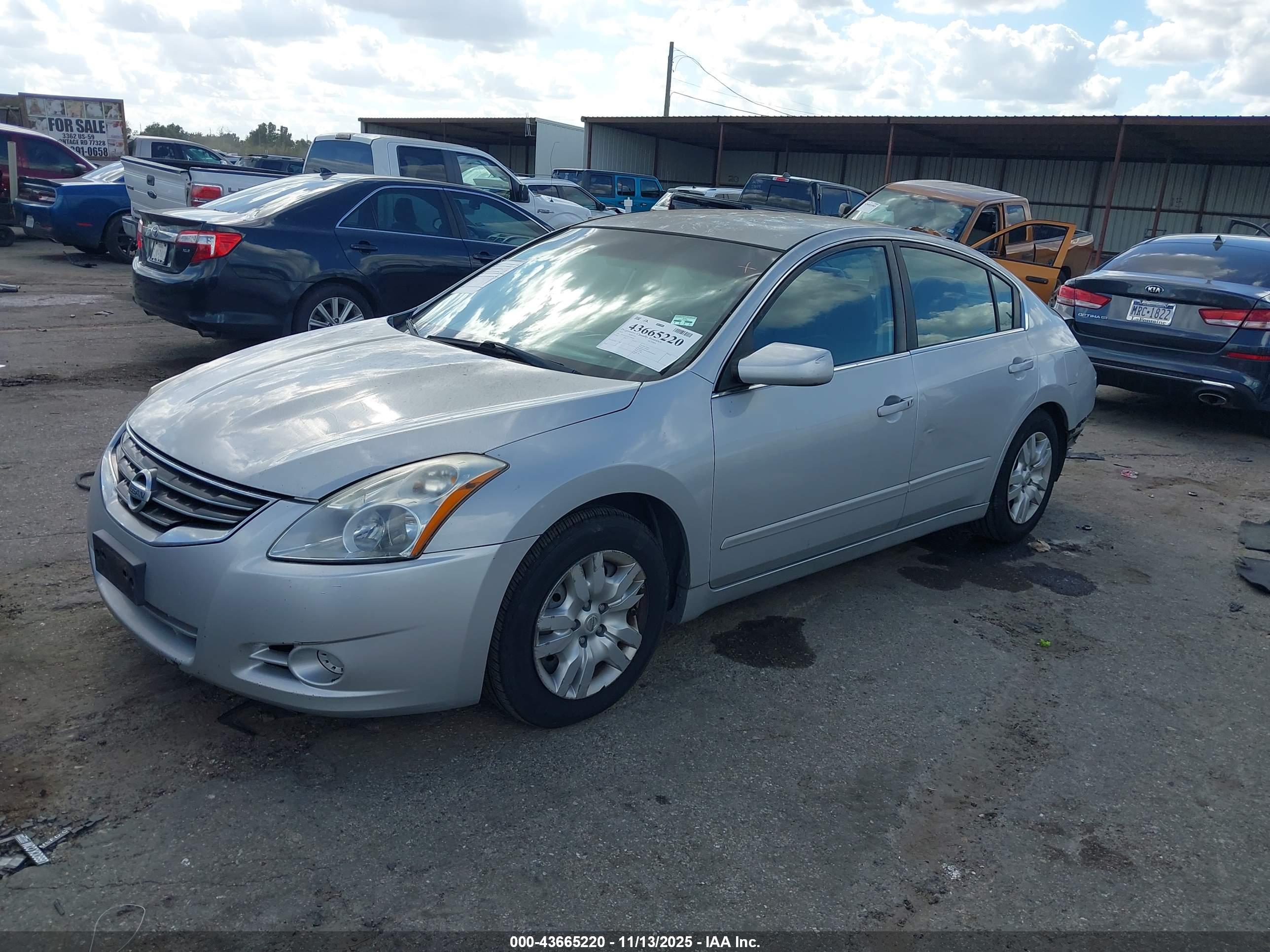 NISSAN ALTIMA image 2