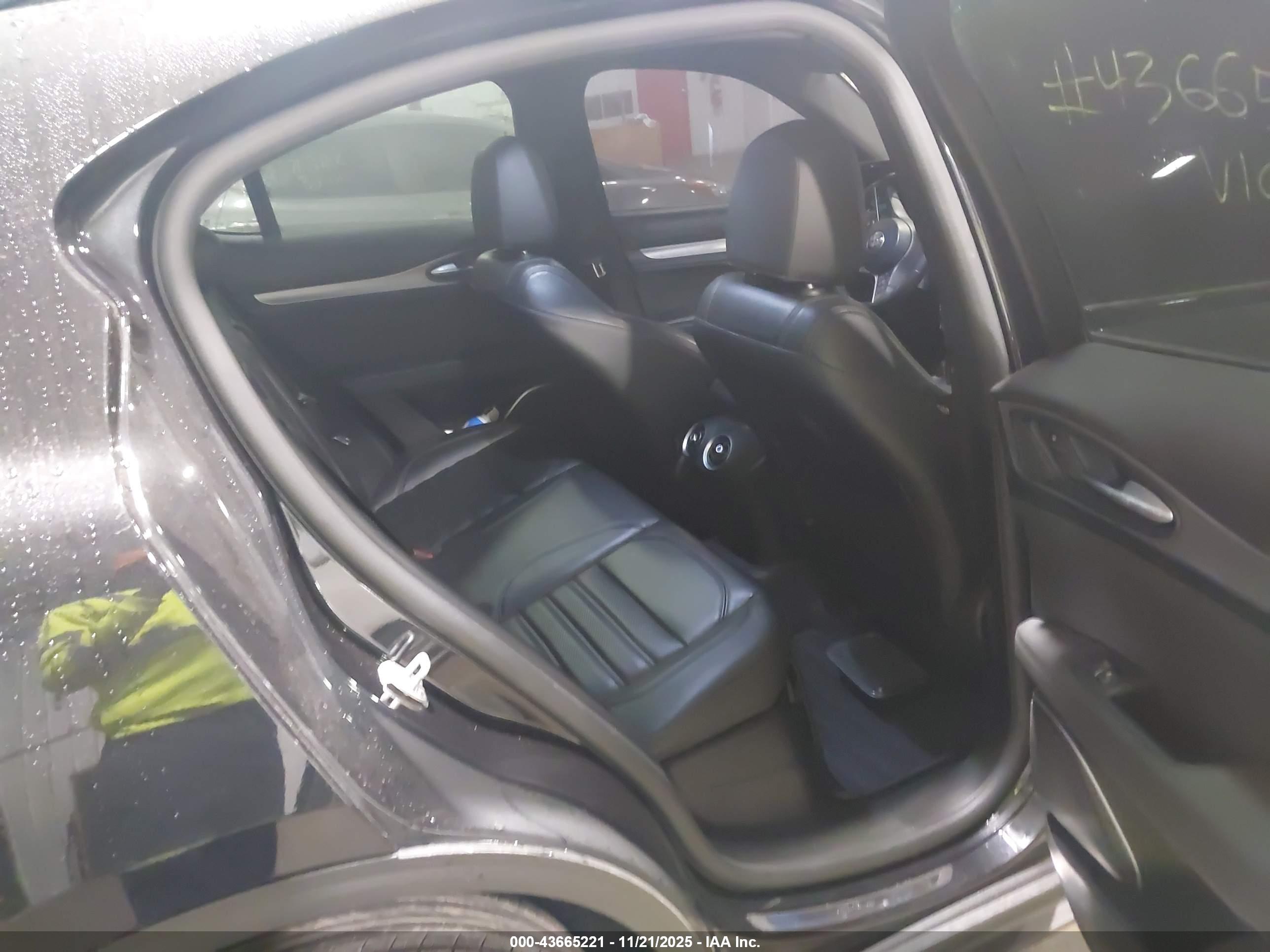 ALFA ROMEO image 8