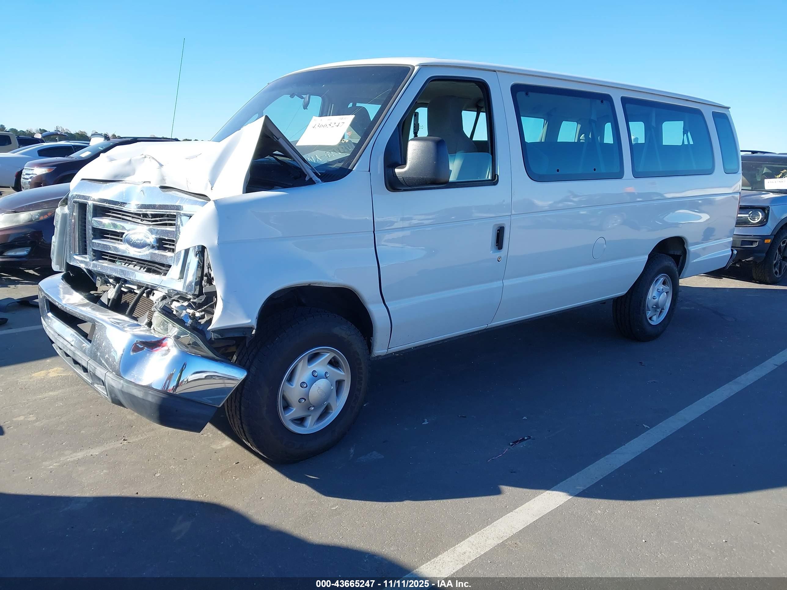 FORD E-350 image 2