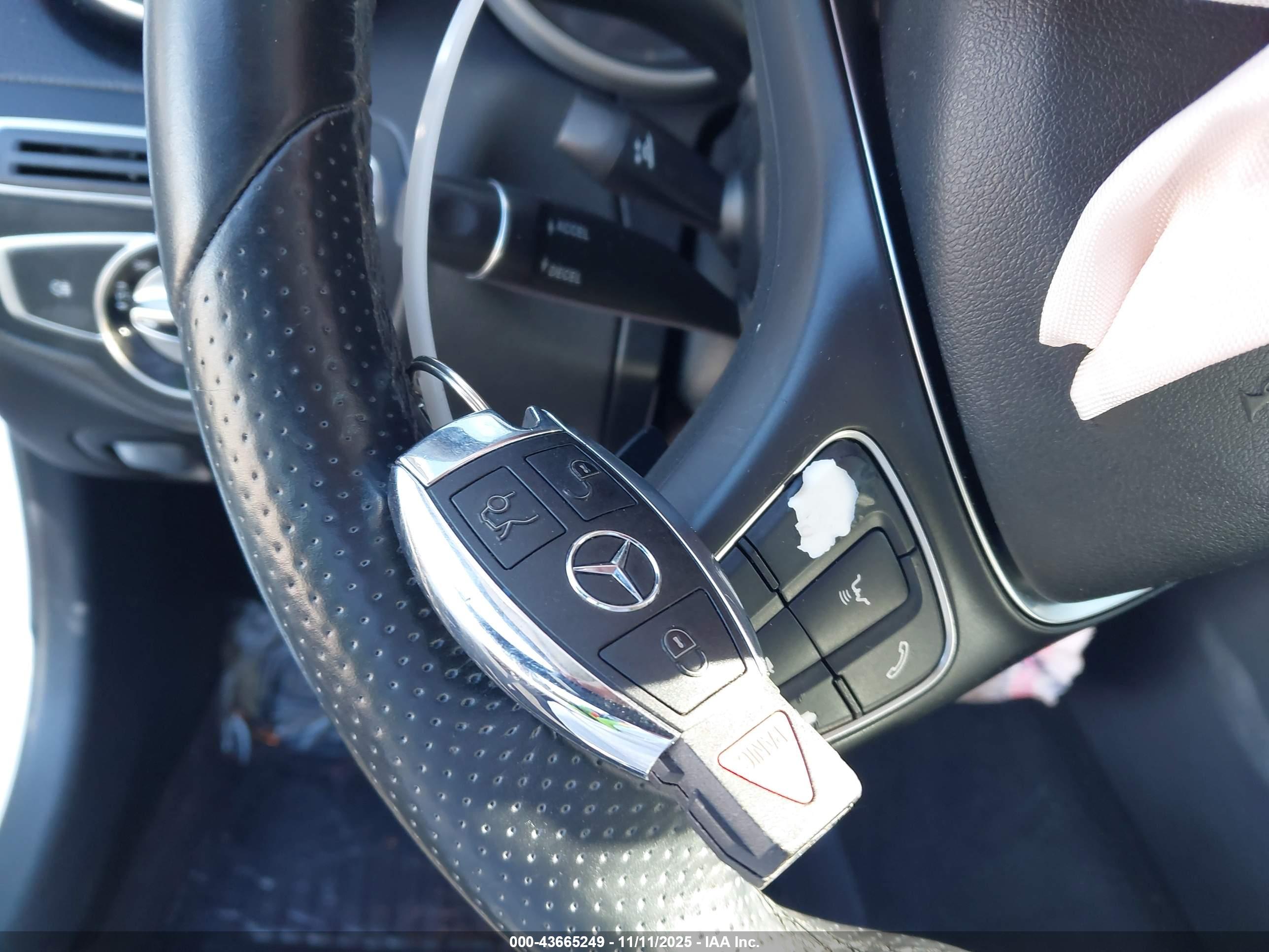 MERCEDES-BENZ C image 11