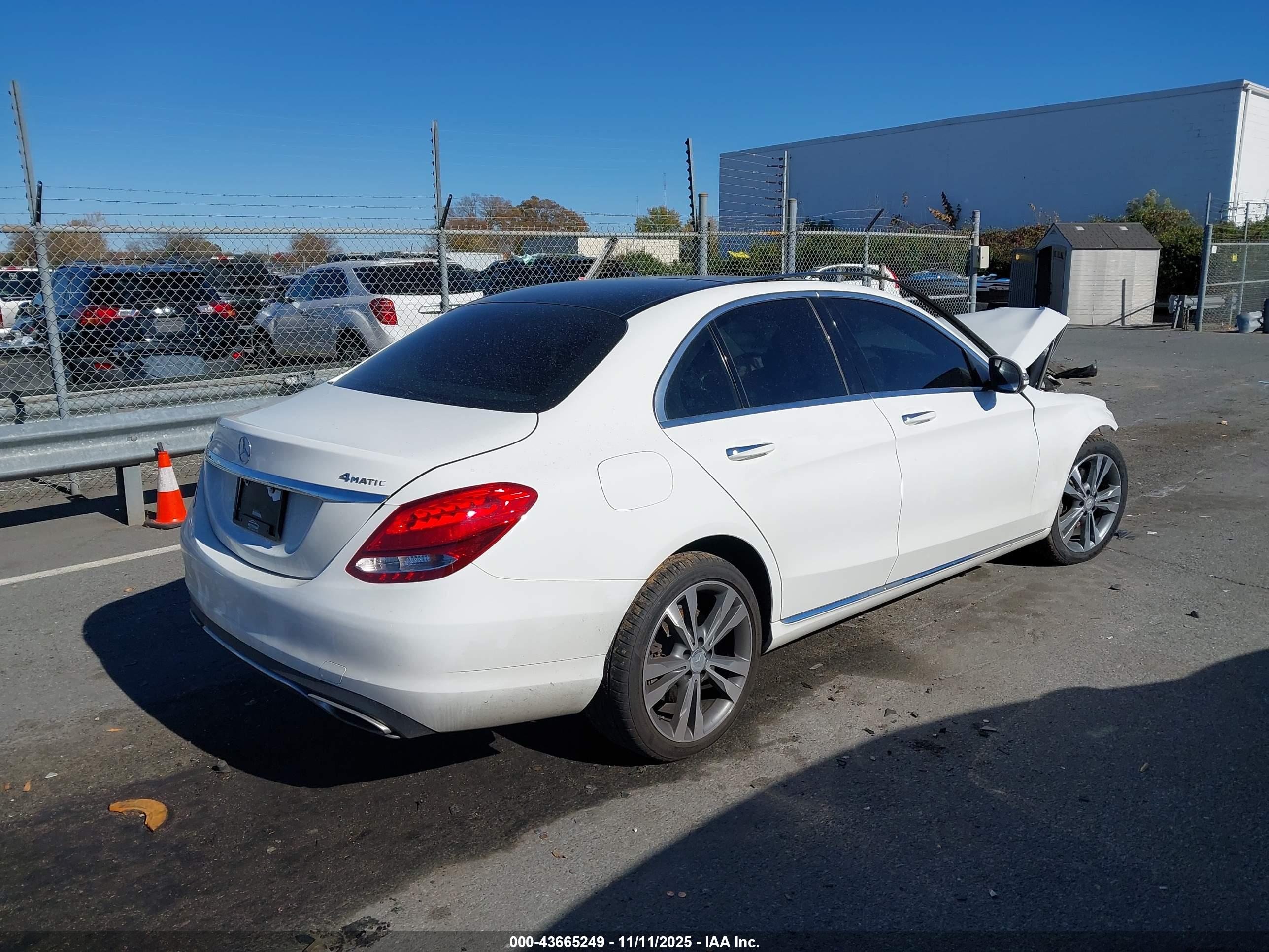 MERCEDES-BENZ C image 4