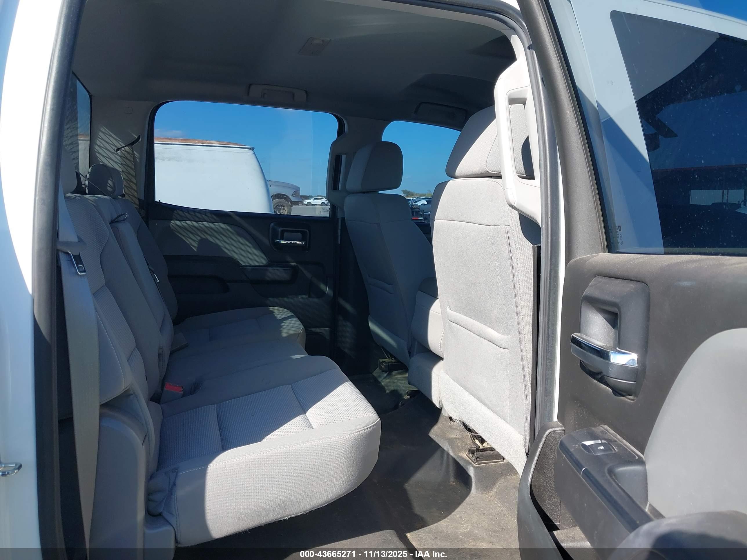 GMC SIERRA image 8