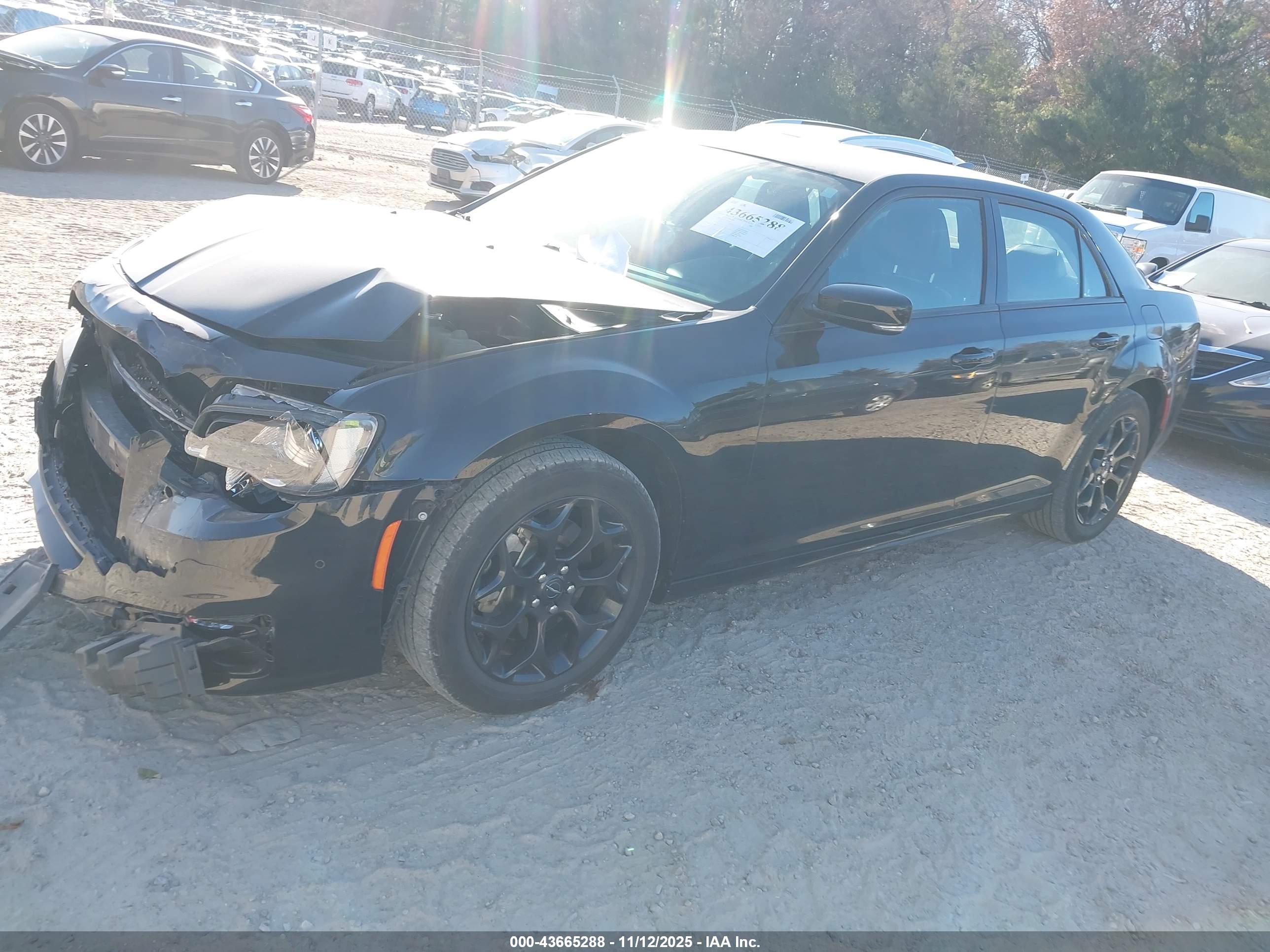 CHRYSLER 300 image 2