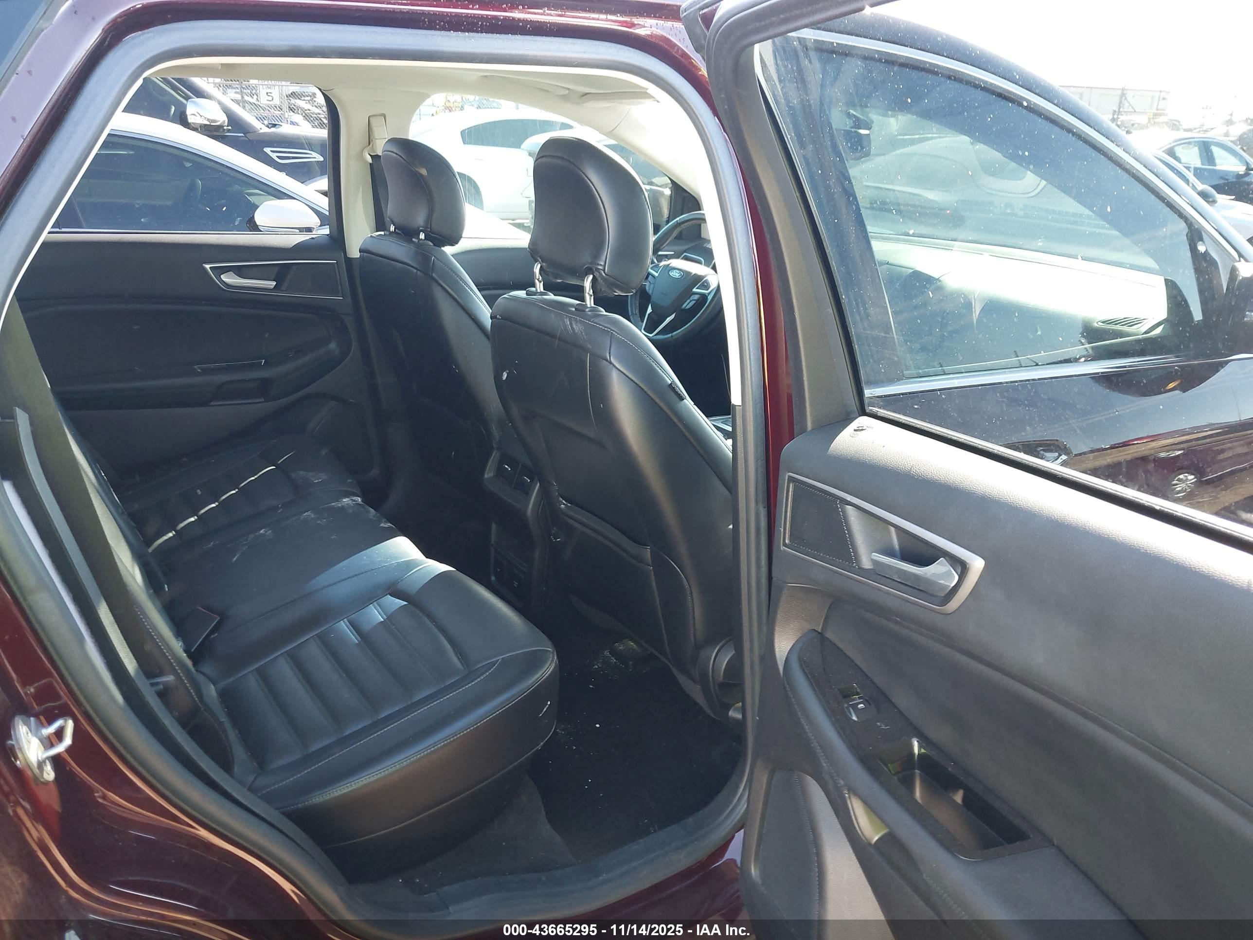 FORD EDGE image 8