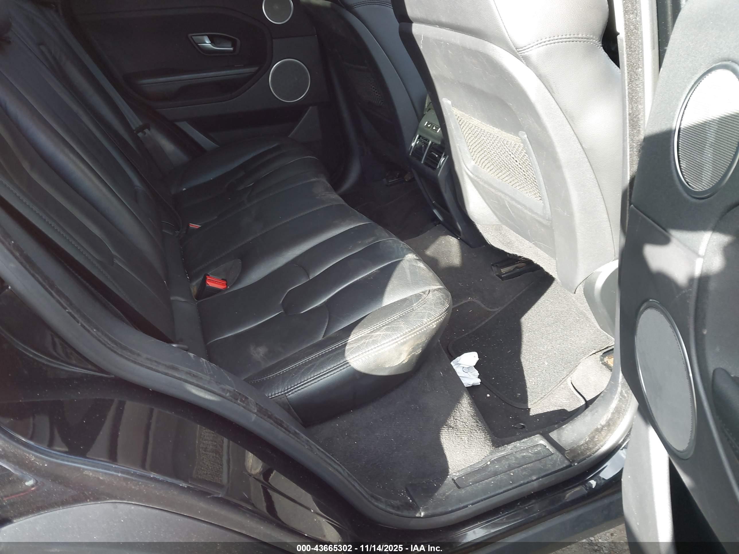 LAND ROVER image 8