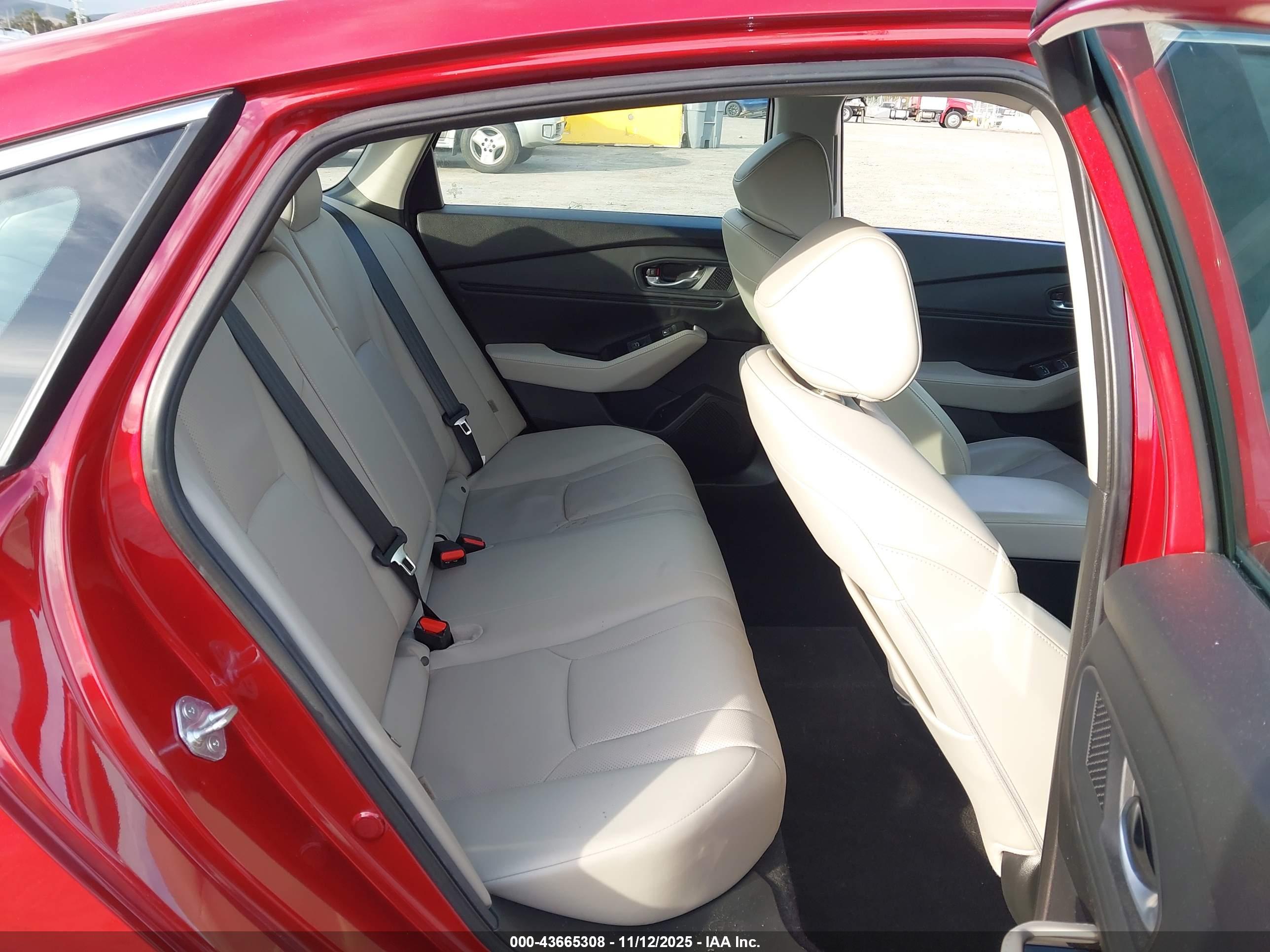 HONDA ACCORD image 8