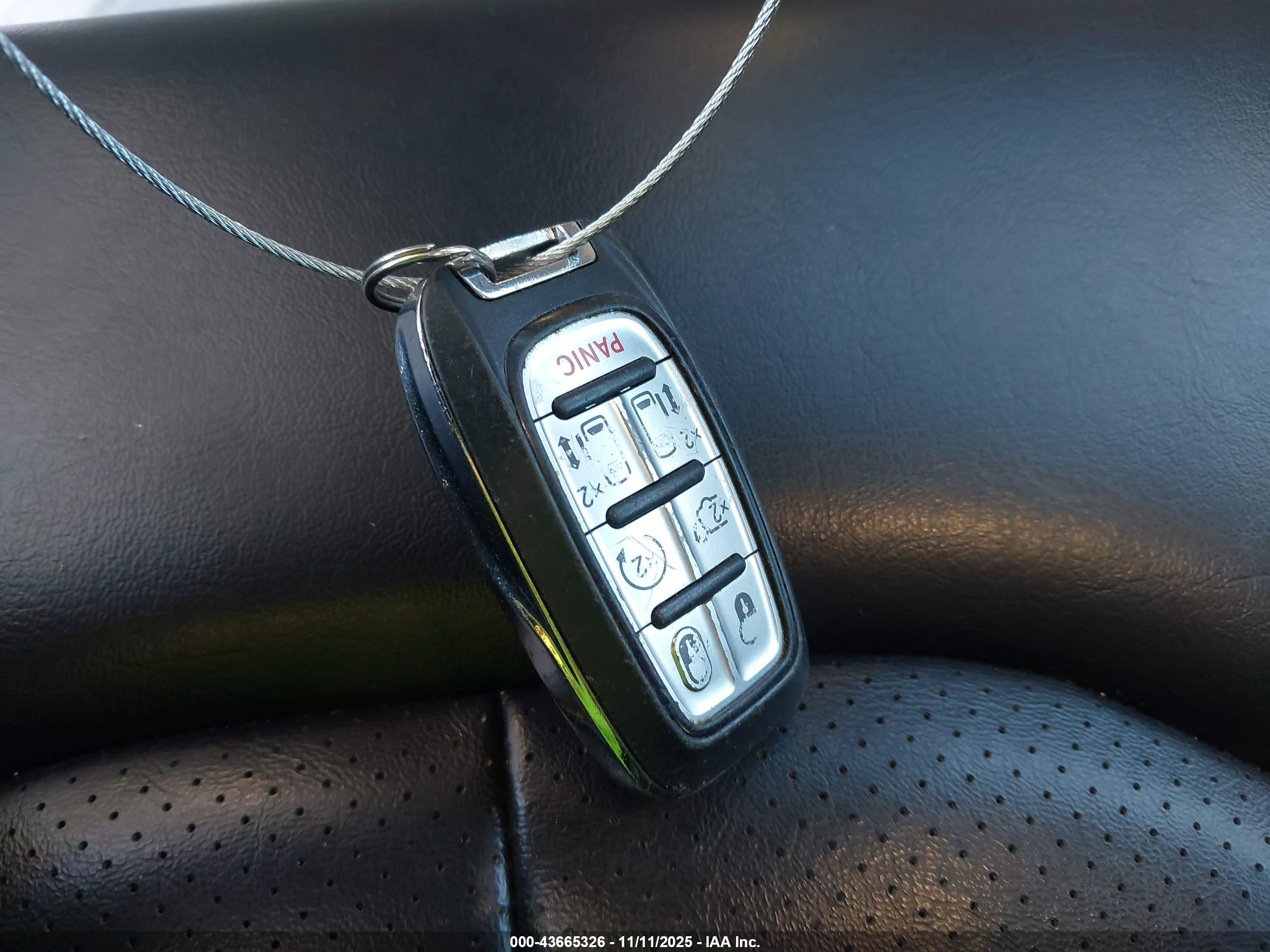 CHRYSLER VOYAGER image 11