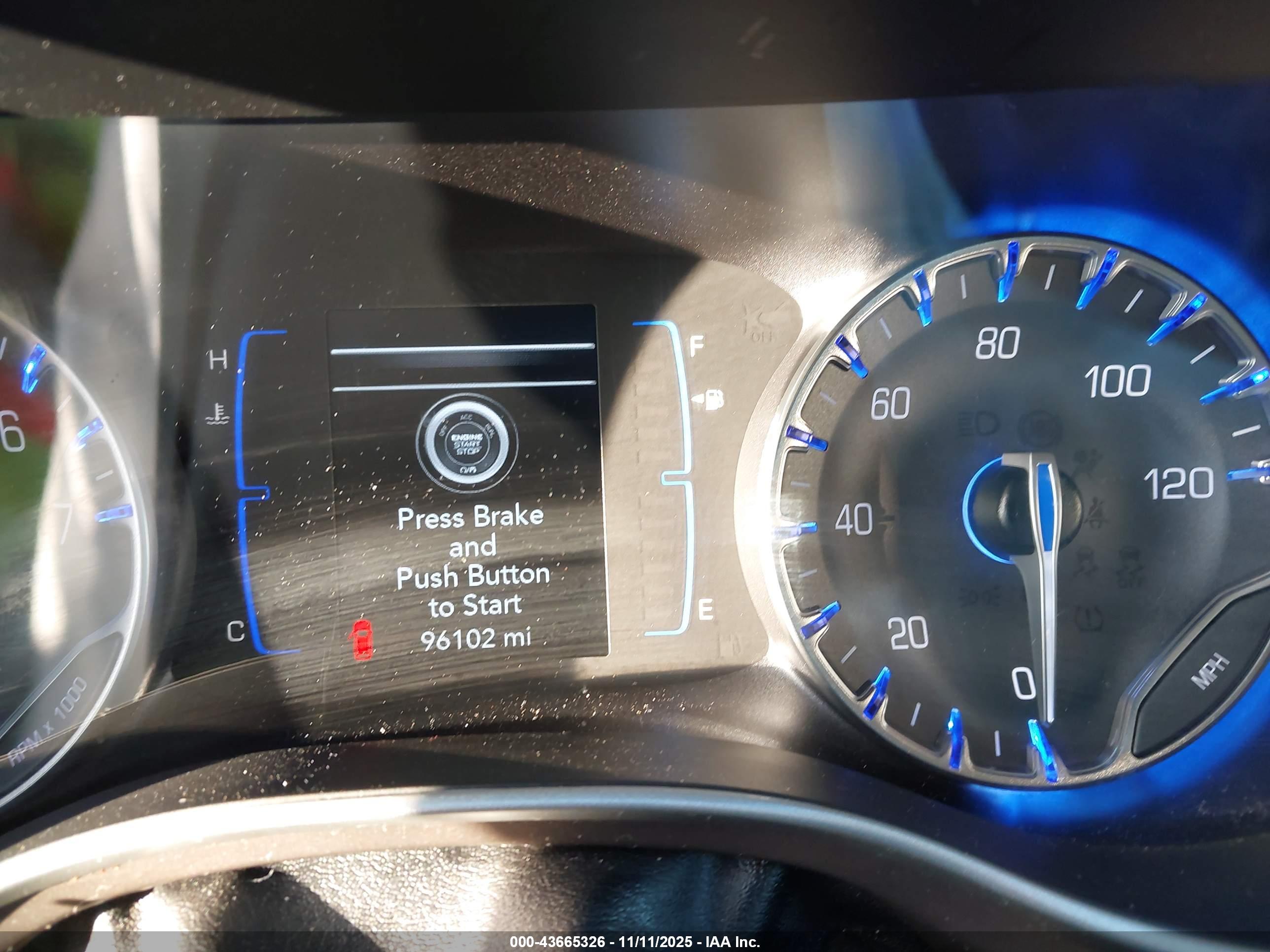 CHRYSLER VOYAGER image 7