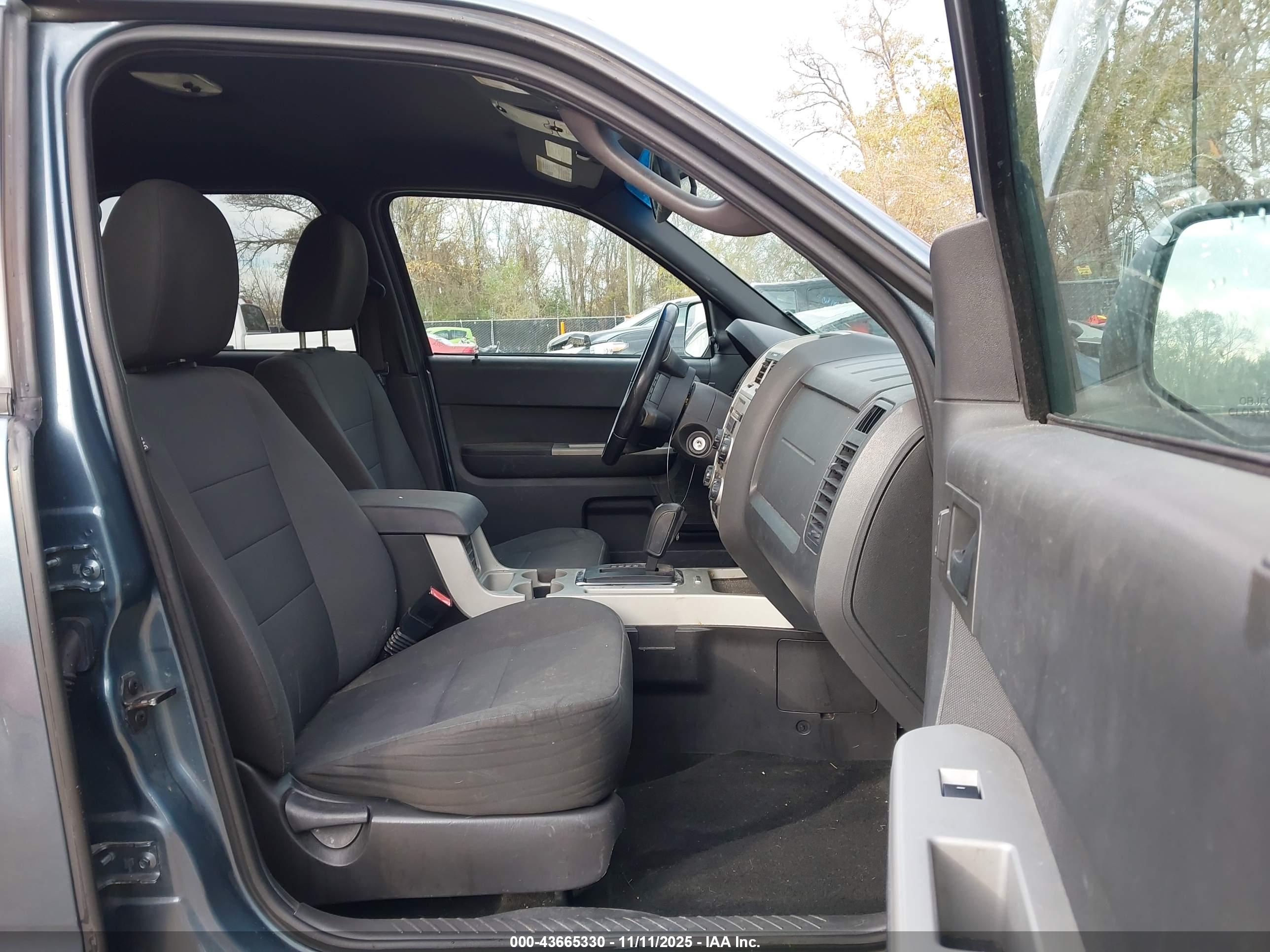 FORD ESCAPE image 5
