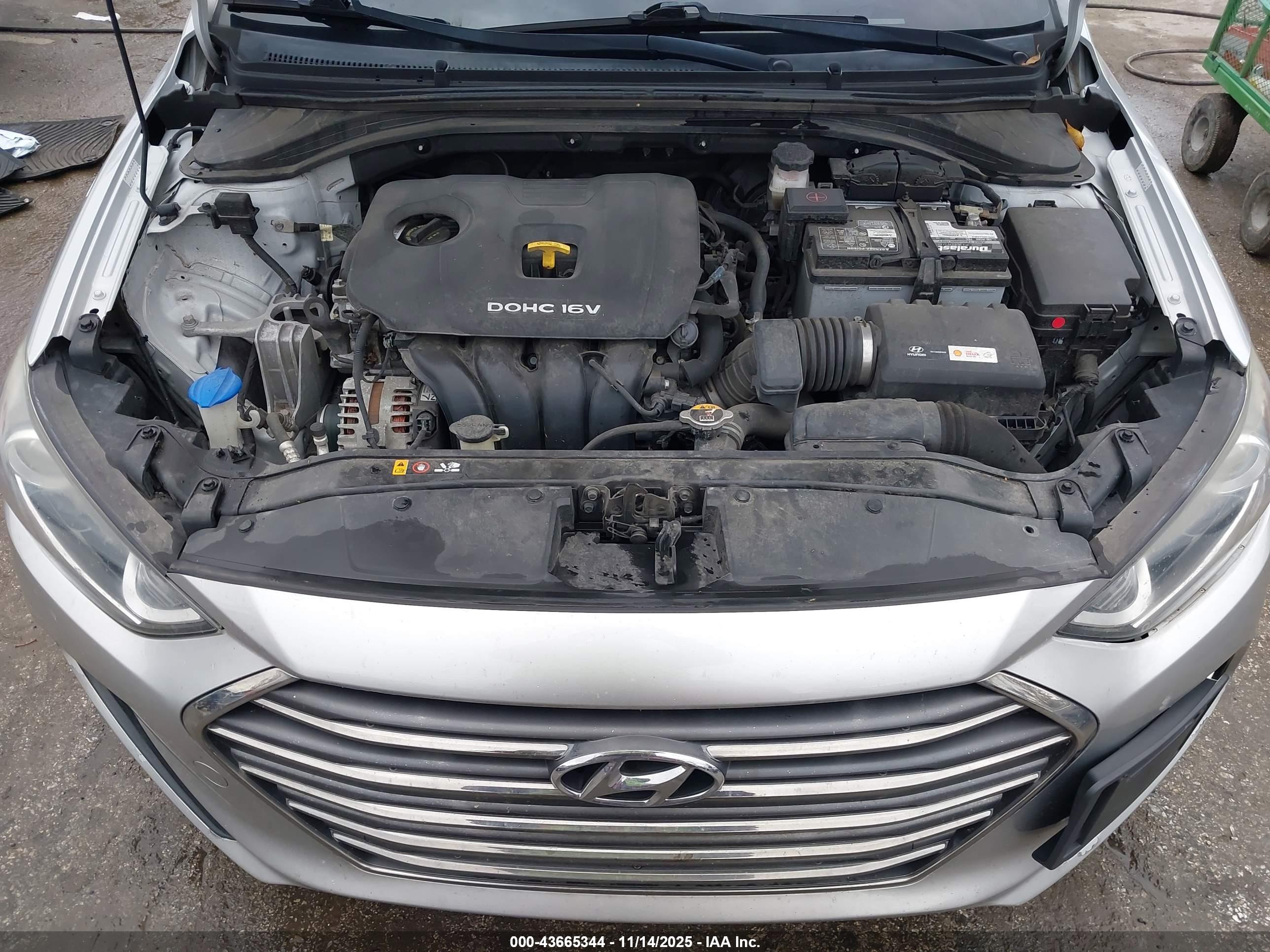 HYUNDAI ELANTRA image 10