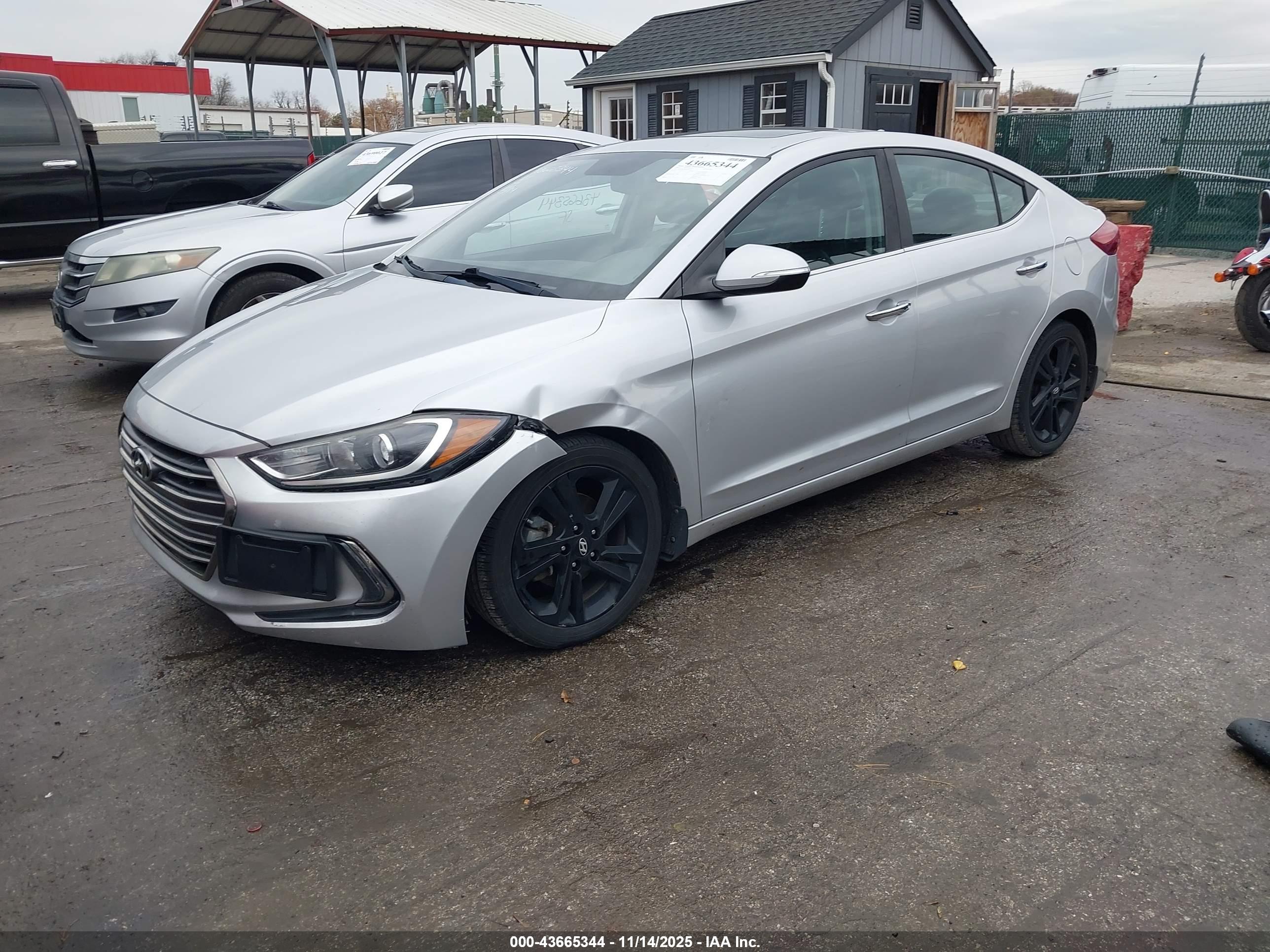 HYUNDAI ELANTRA image 2