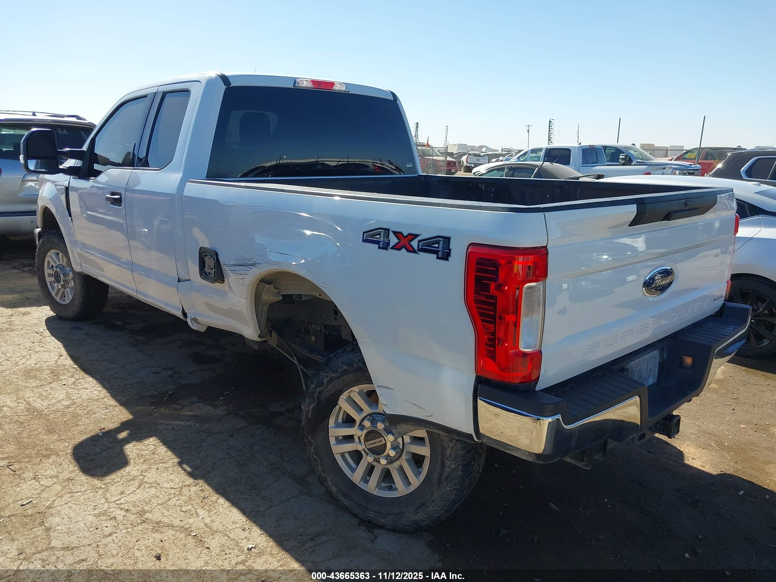 FORD F-250 image 3