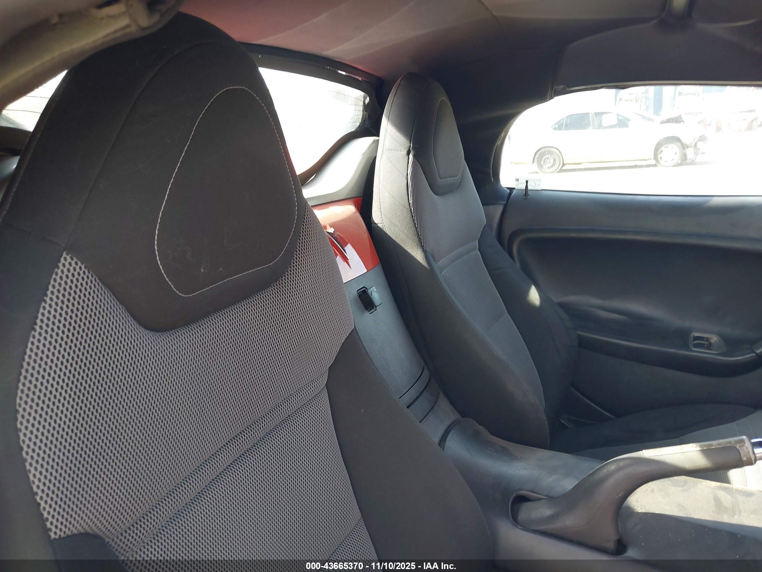 PONTIAC SOLSTICE image 8