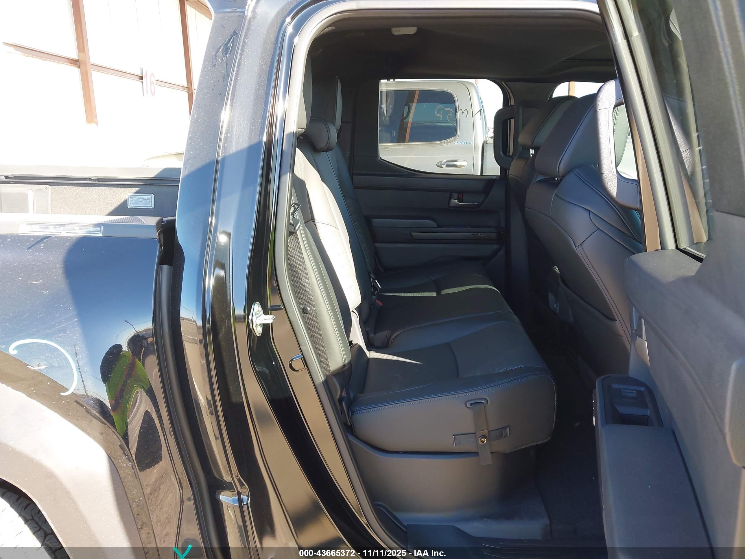 TOYOTA TACOMA image 8