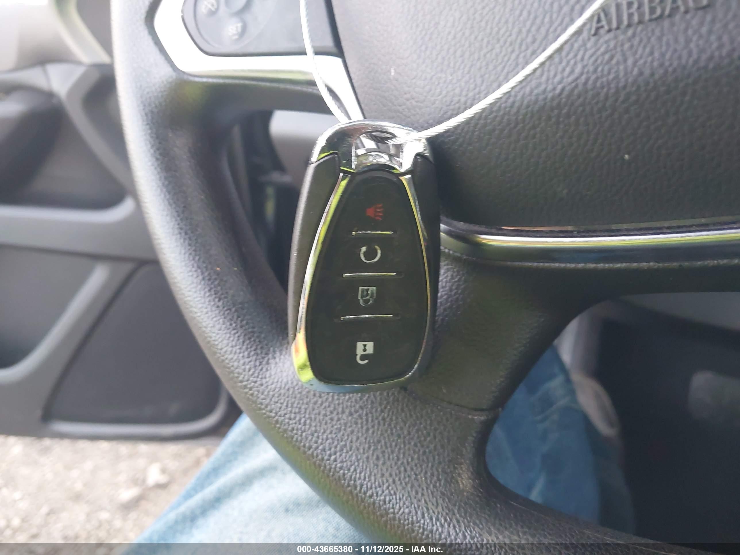 CHEVROLET TRAVERSE image 11