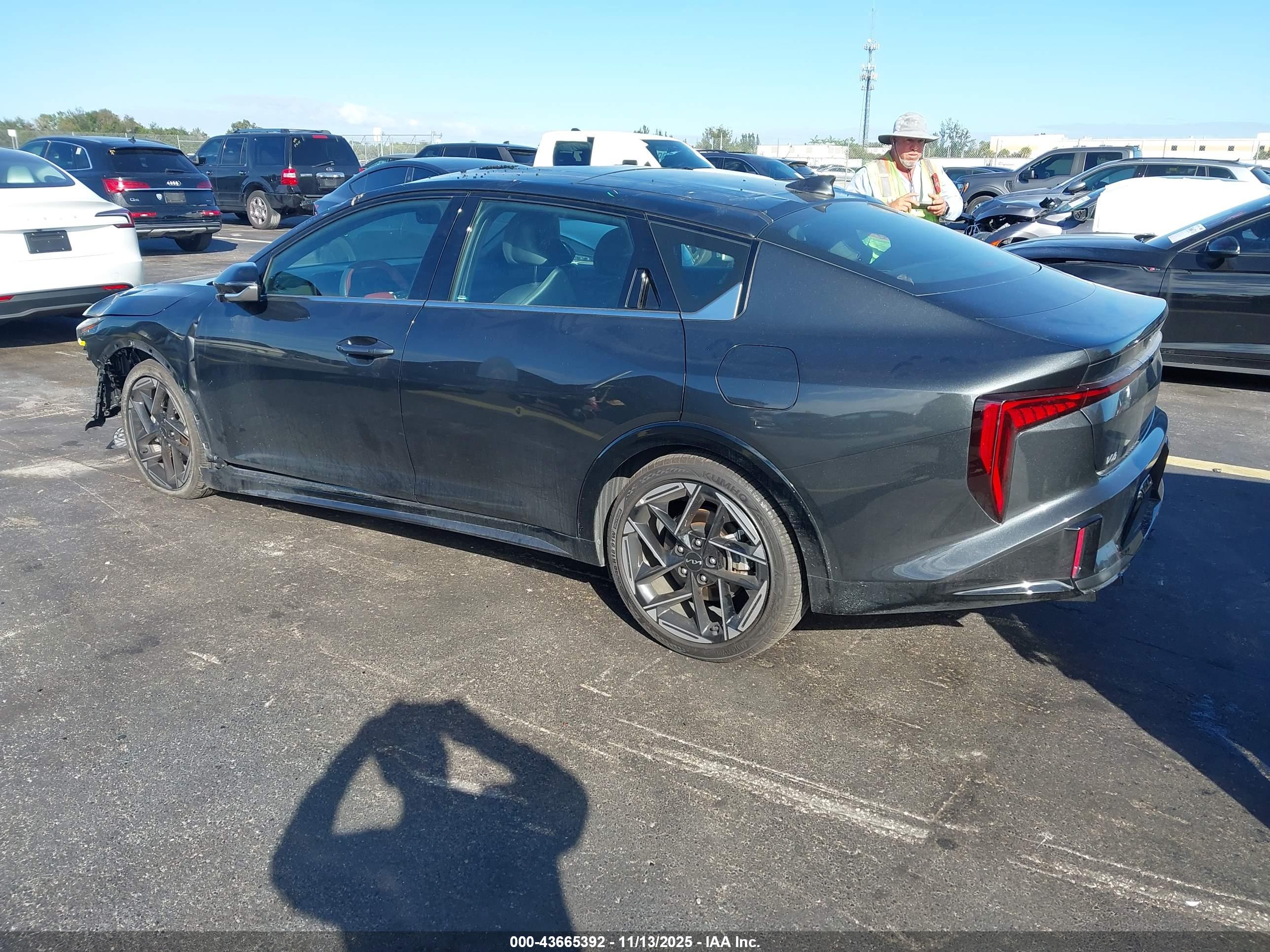 KIA K4 image 3